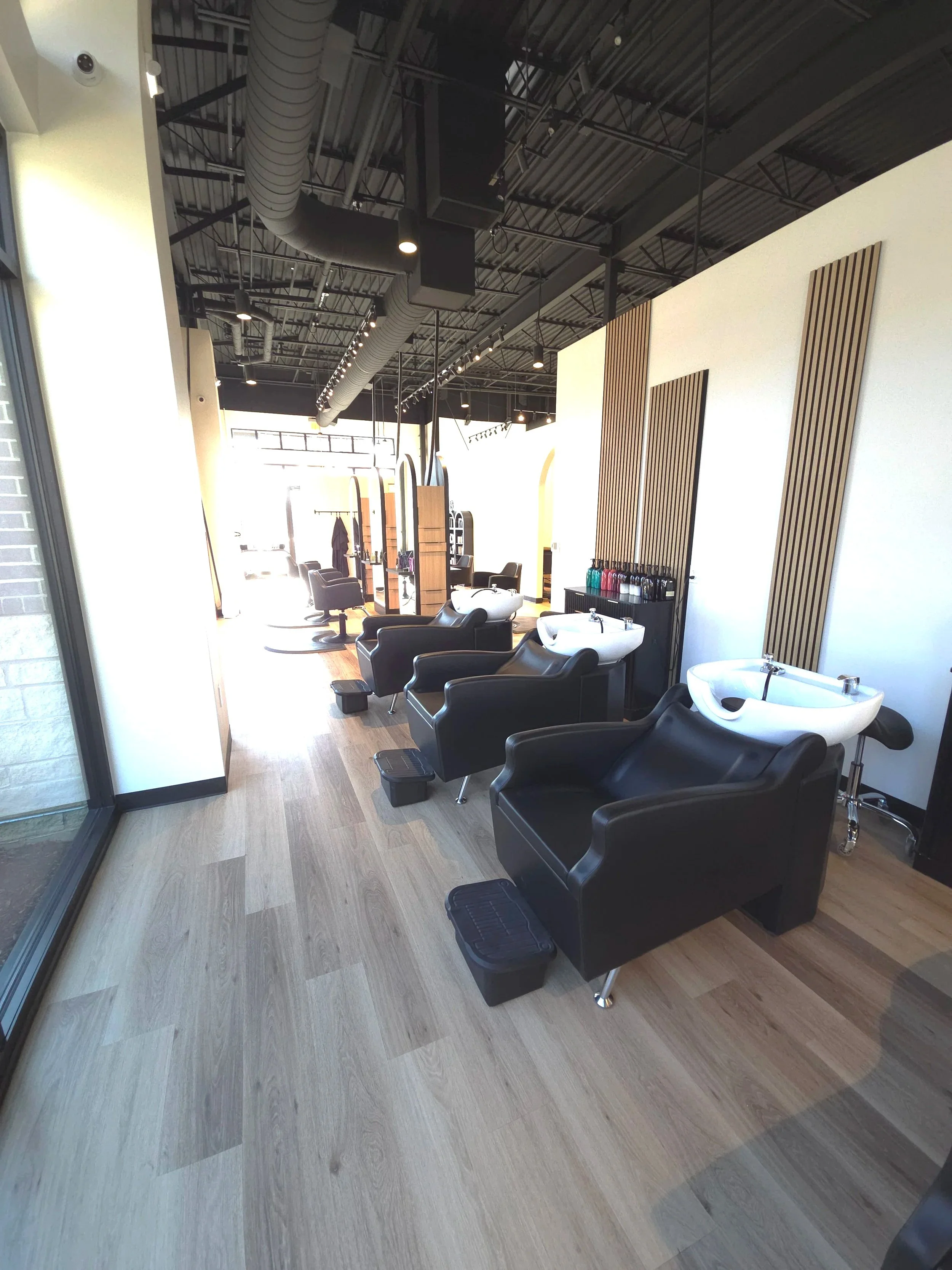 Booth Rental vs. Commission: What's Right for You?