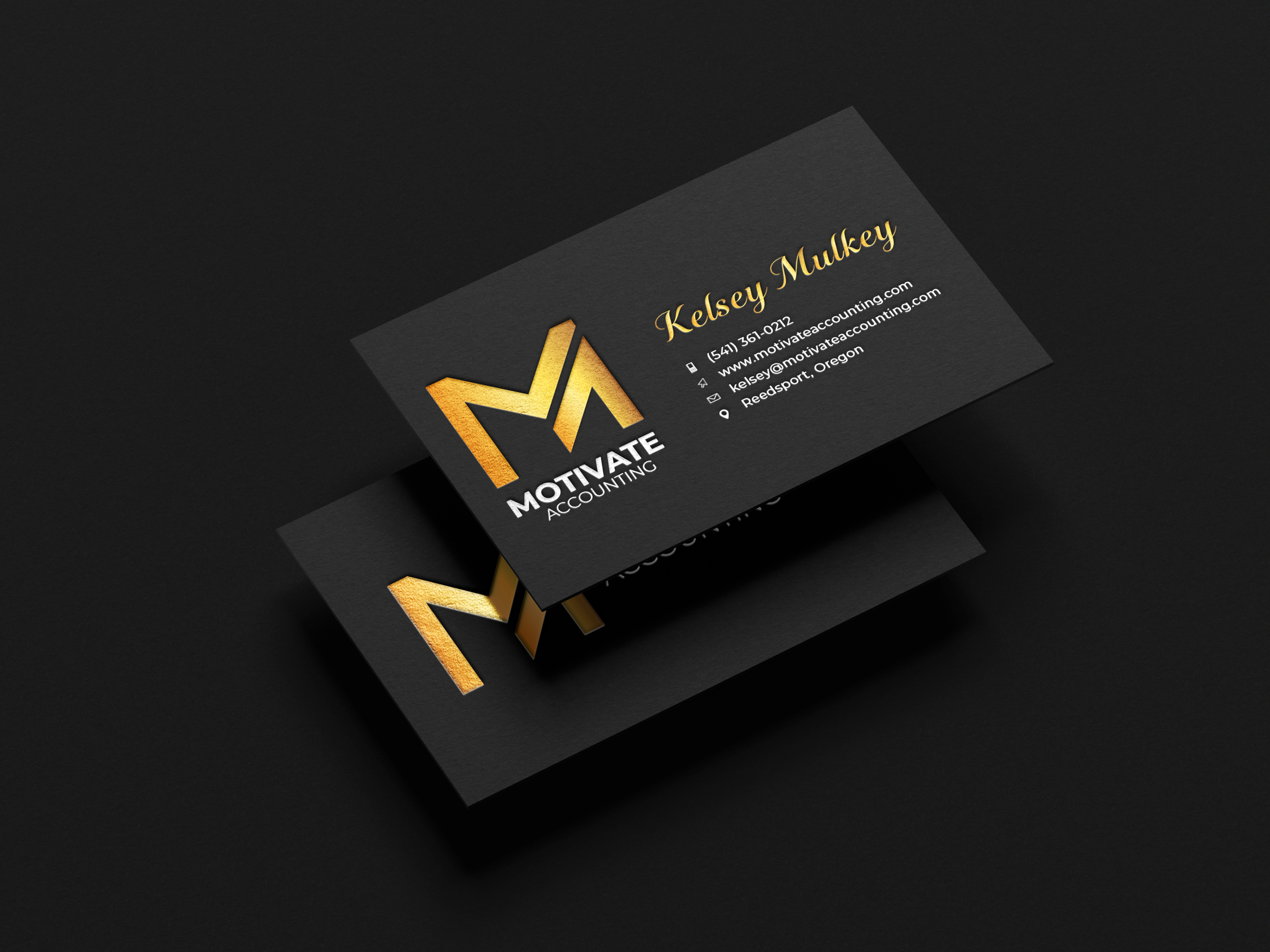 Foil_Business_Card_Mockup.png