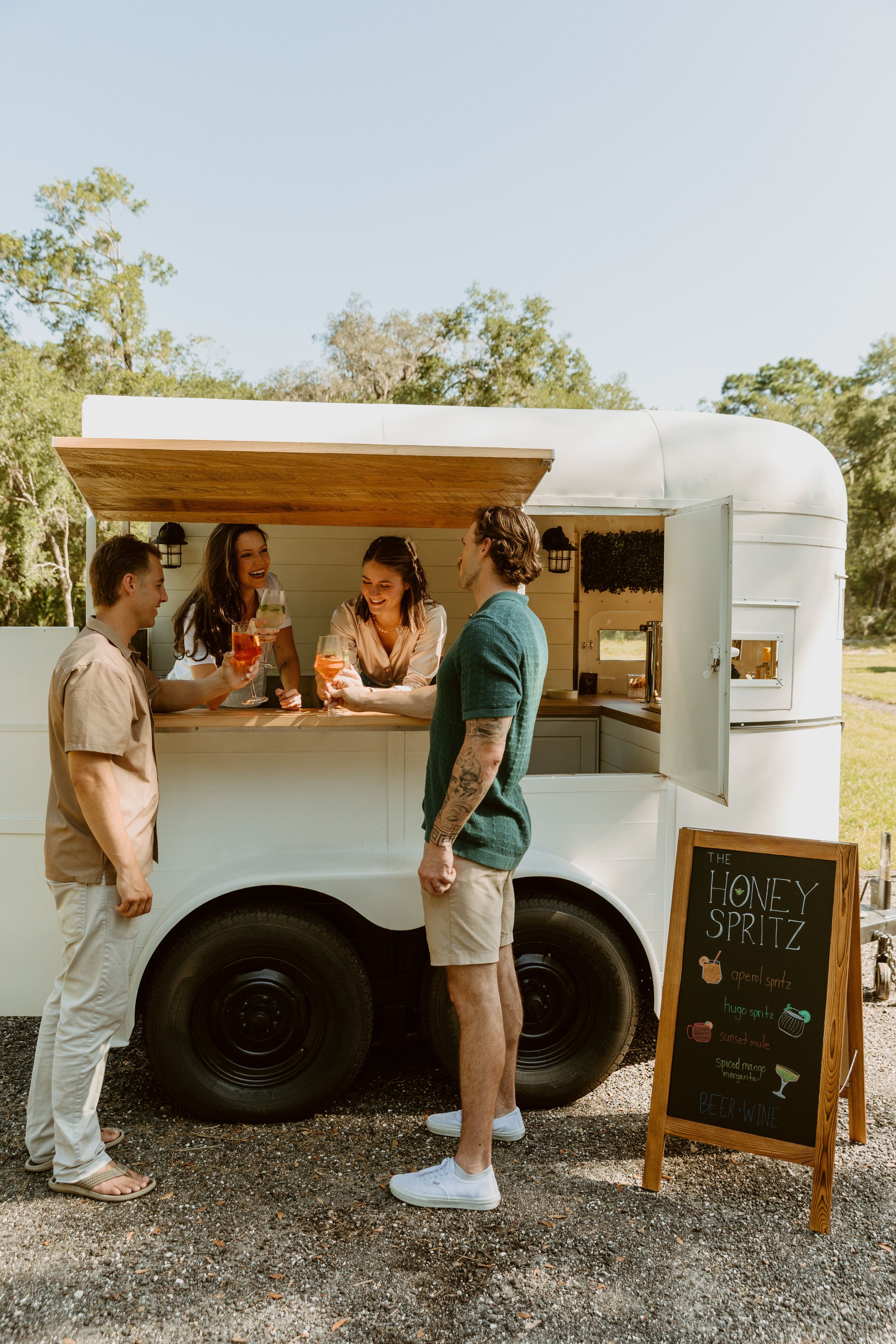 Mobile bar cart bartending and unit rental for weddings, corporate events, birthday celebrations, baby showers, and more.