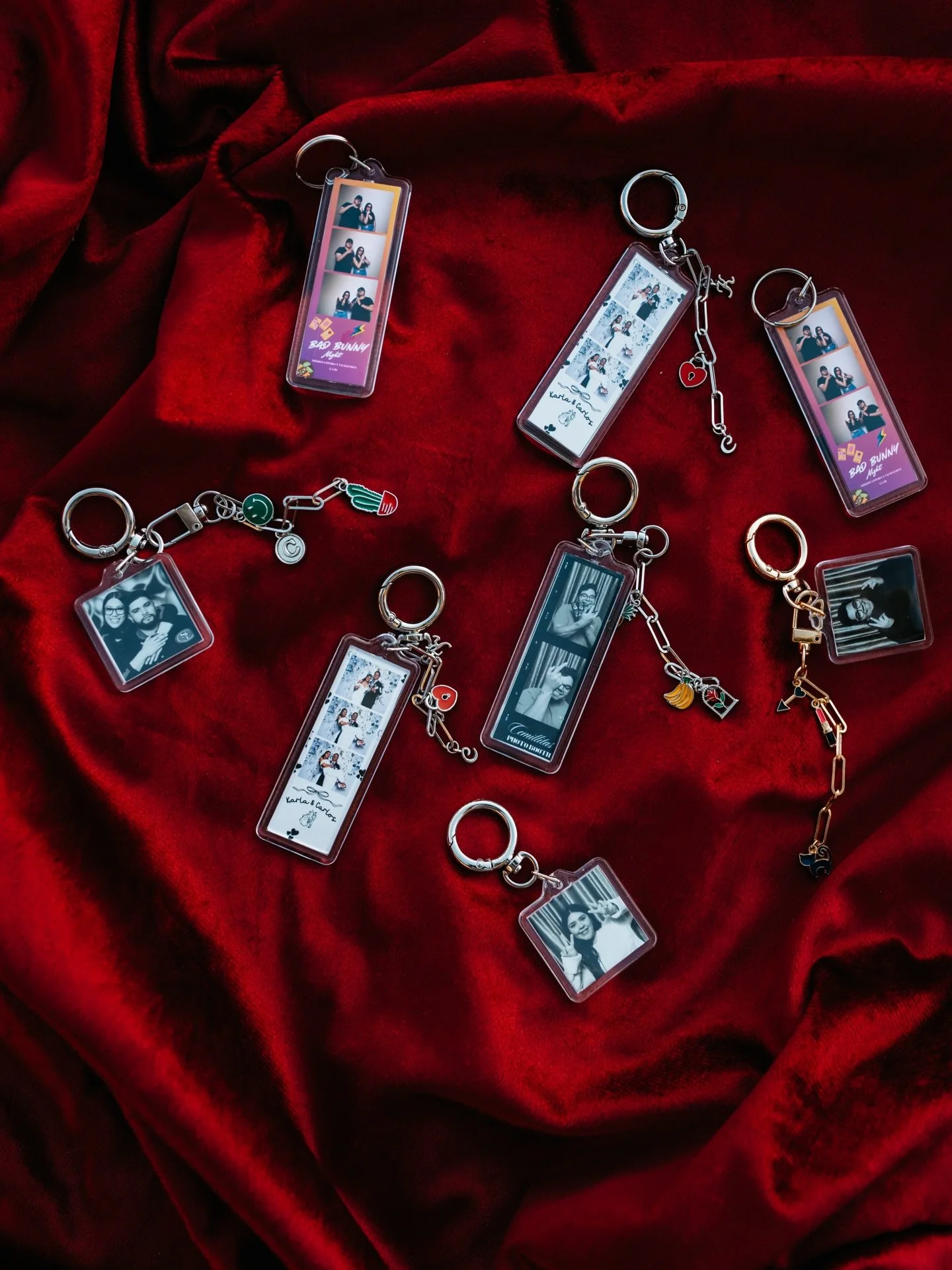 Because you deserve to take your photo booth pictures everyyywhereee you go! Officially introducing our photo booth keychains! 

Our photo booth keychains are the perfect keepsake for any wedding and event. Your guests will not only talk about this a