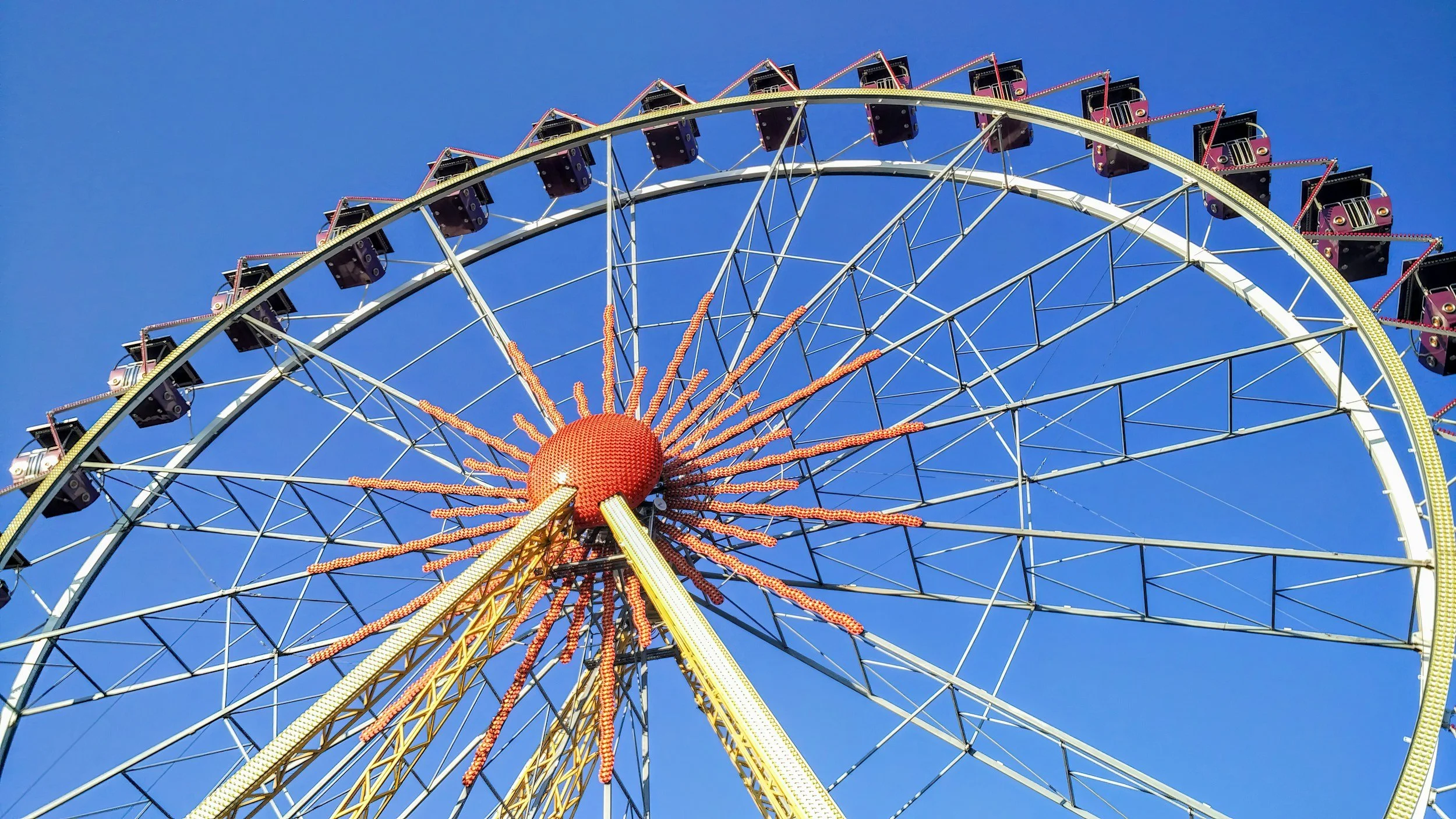 The Active-Passive Wheel