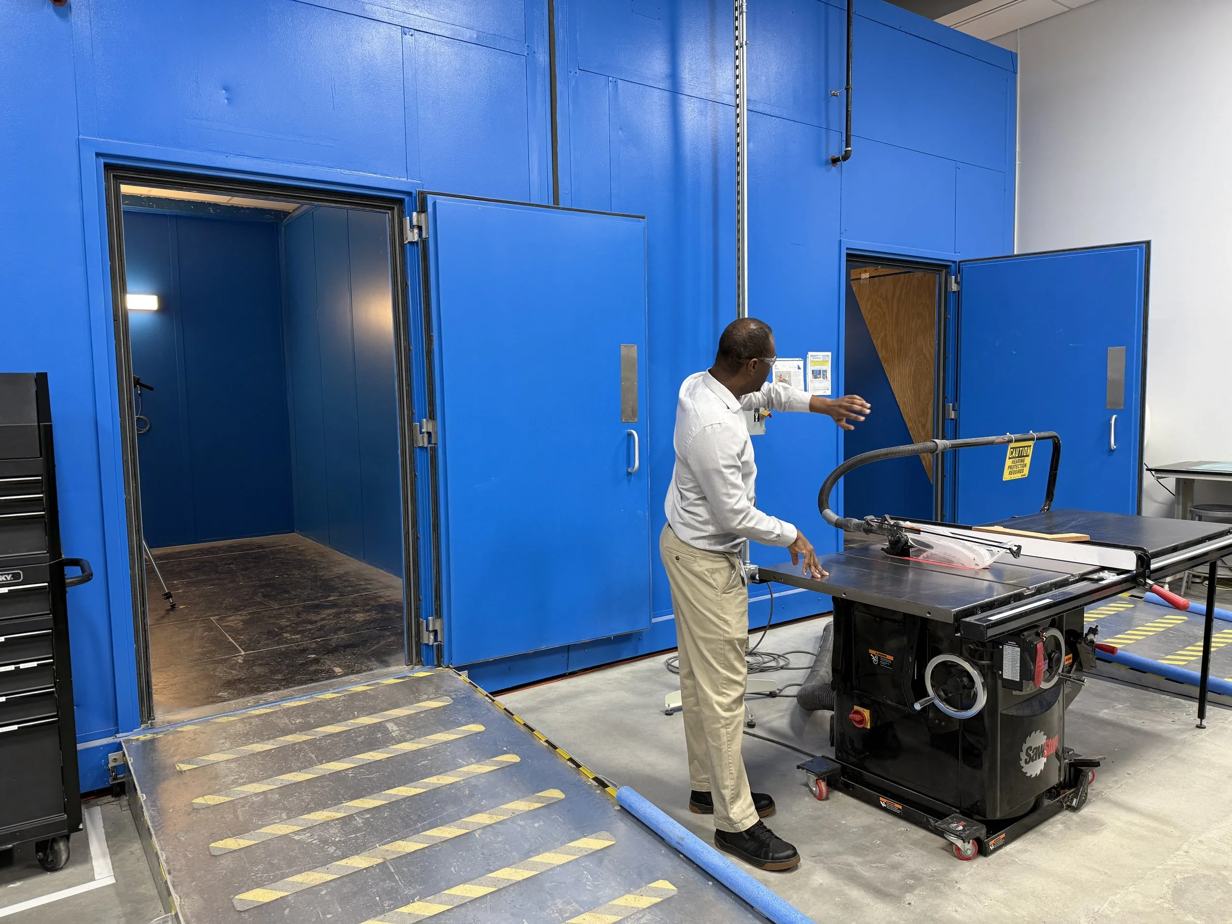 Saint Gobain_Acoustics Lab 1.JPG