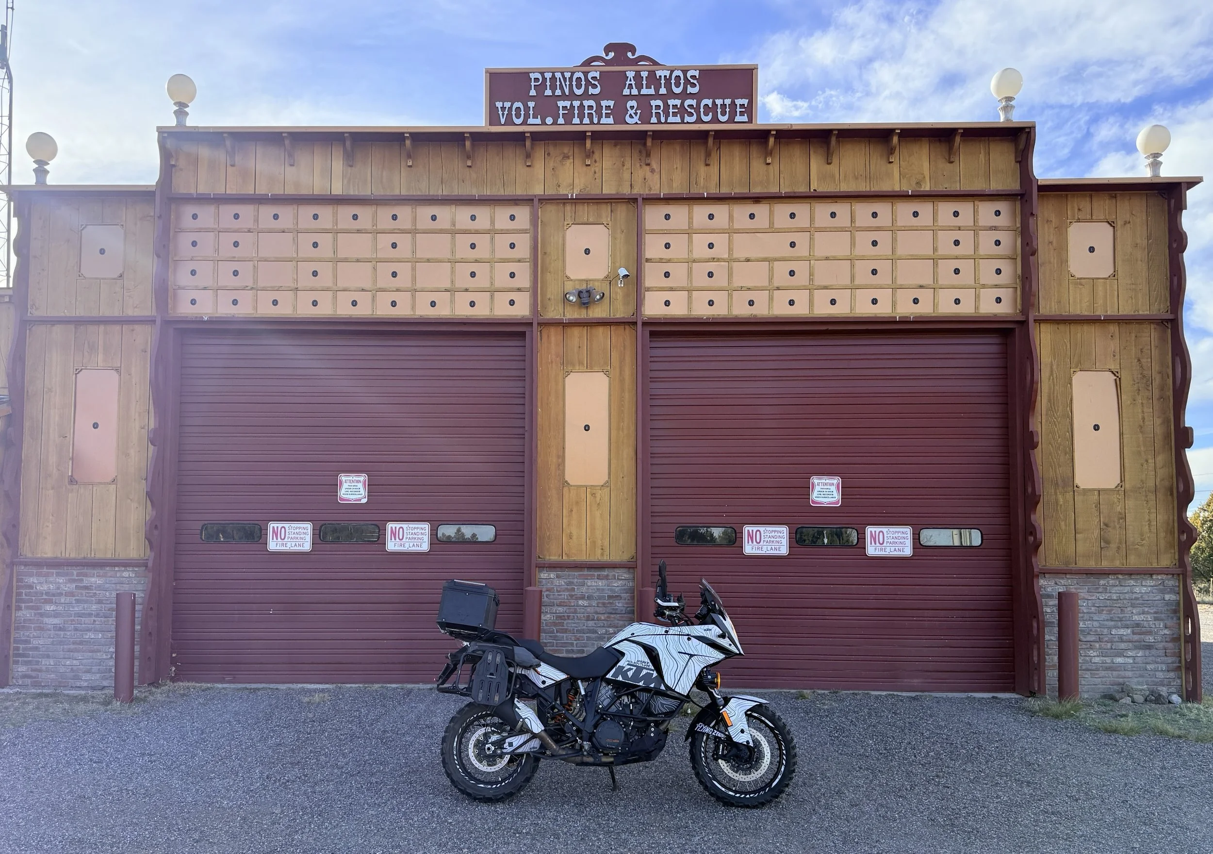 Another F&R photo for ADV Rider thread. 