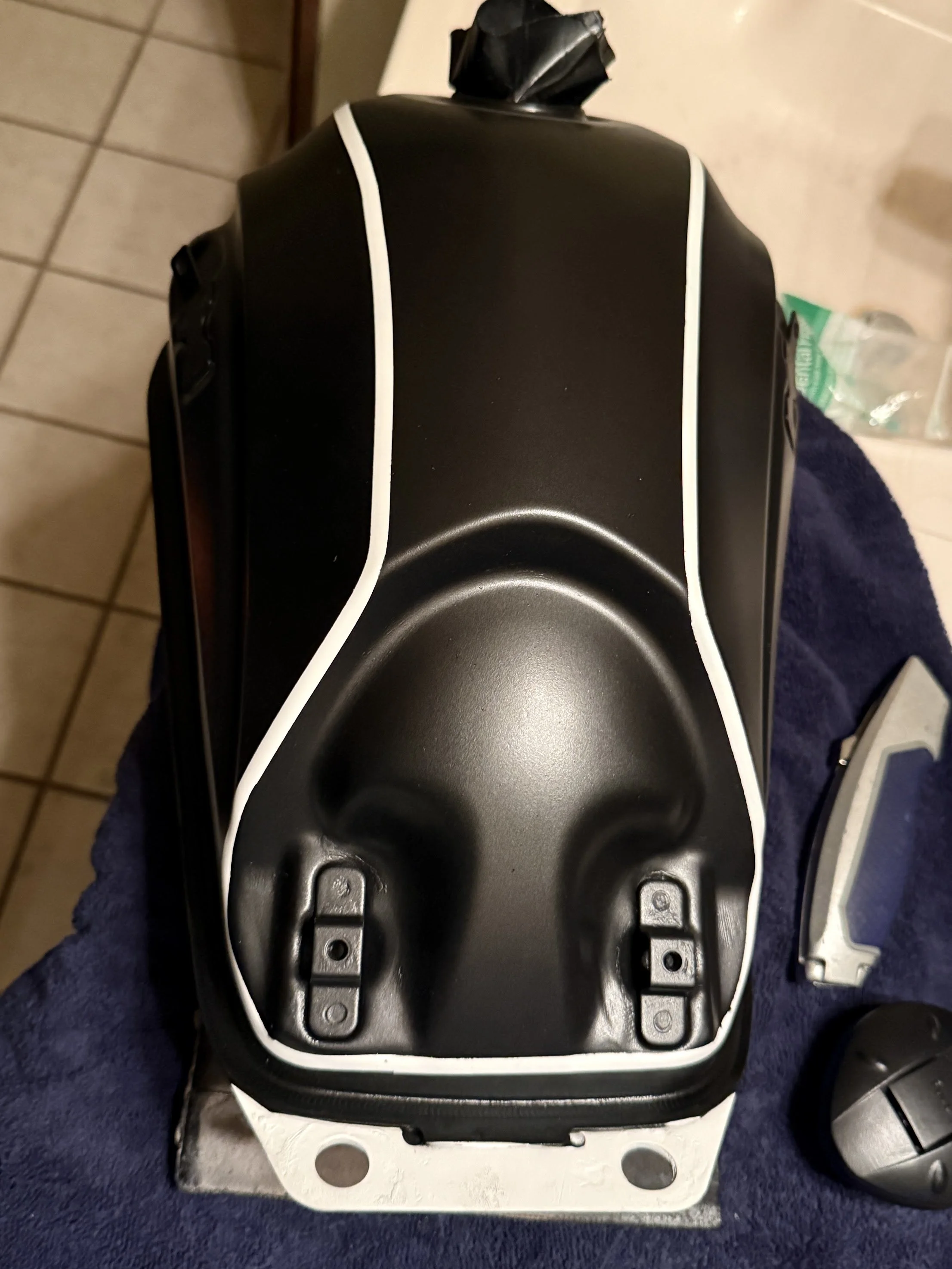 It's starting to look really clean! I love the lines and design. Sharp. 