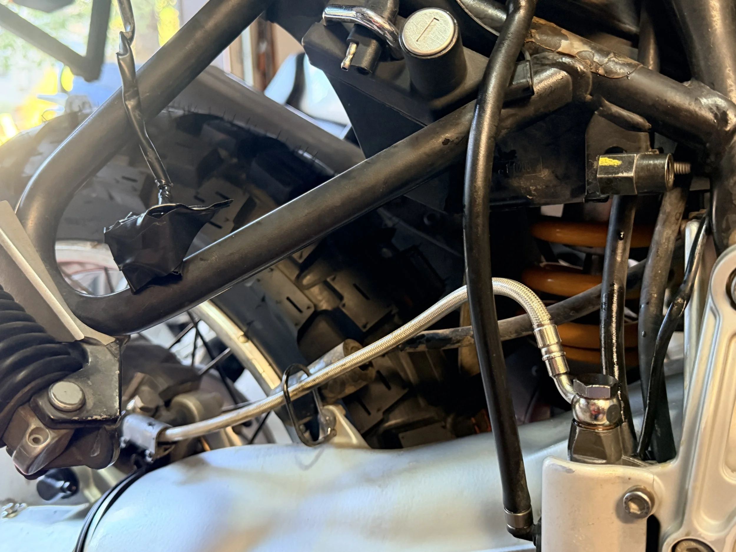 Rear line mounted directly into the rear master cylinder. 