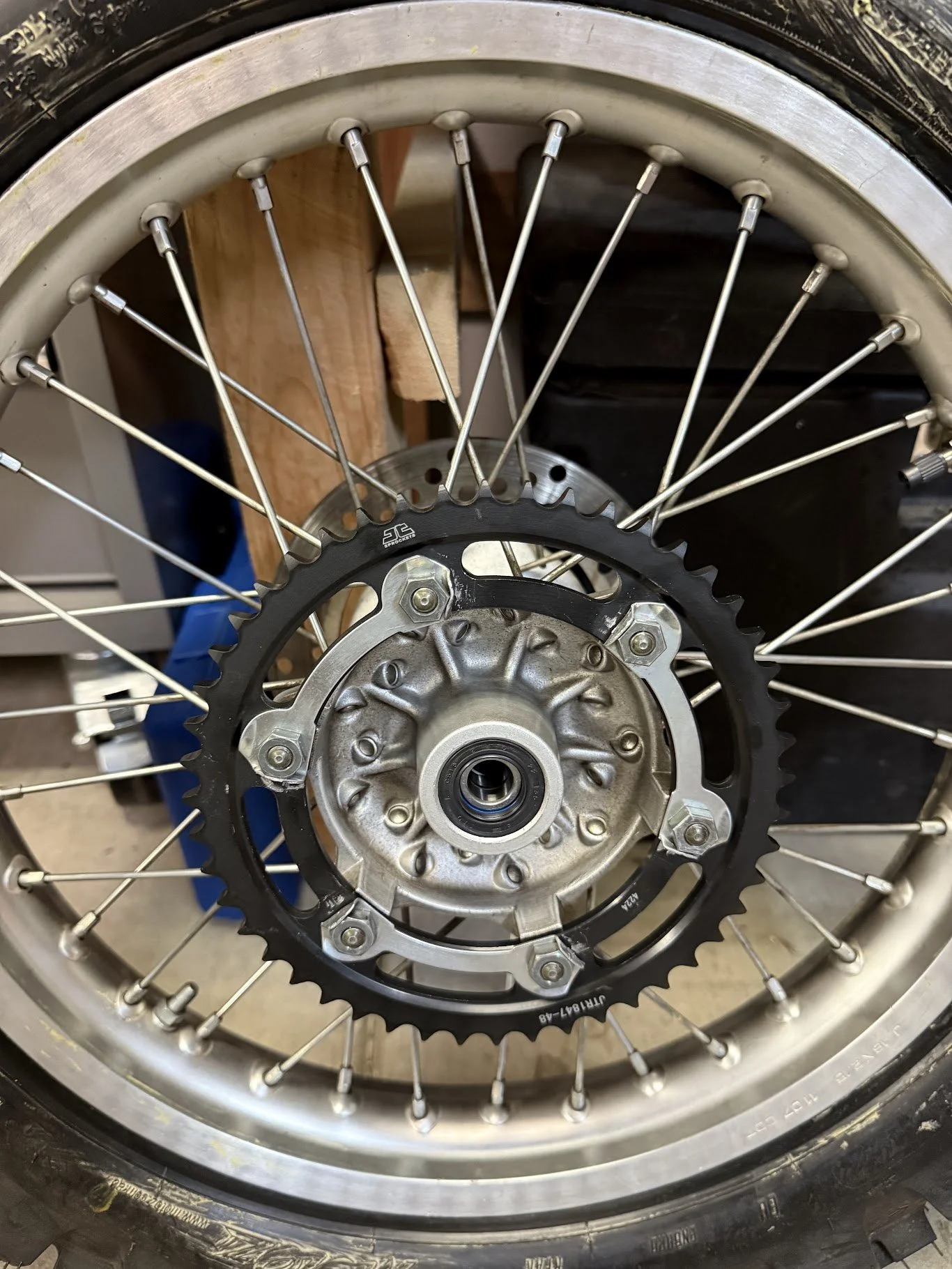 New 48T rear sprocket went on. Happy to have that replaced. 