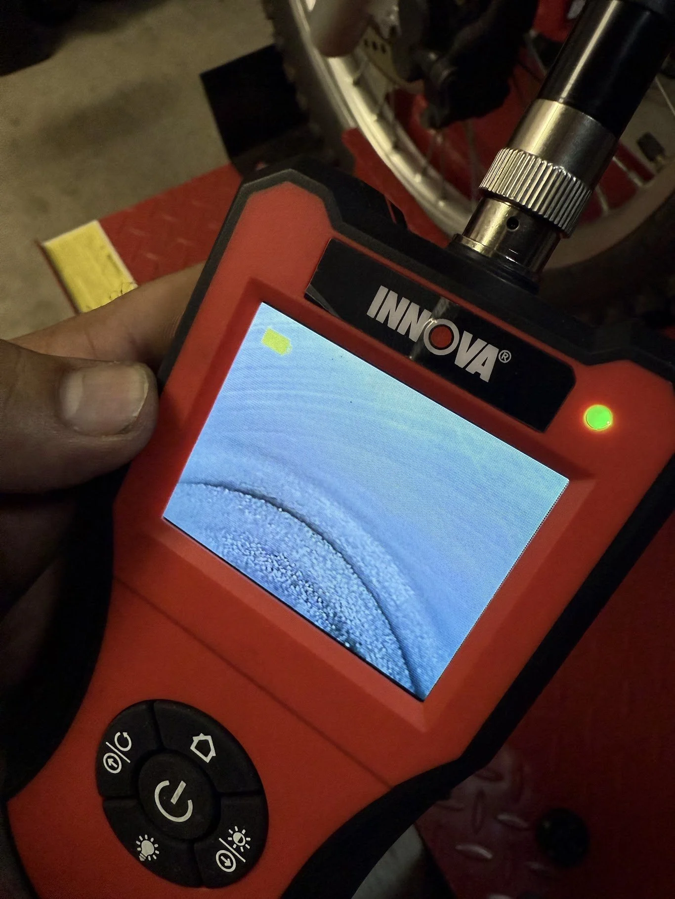 Cylinder walls look good with minimal carbon build up on piston. Really clean cylinder!