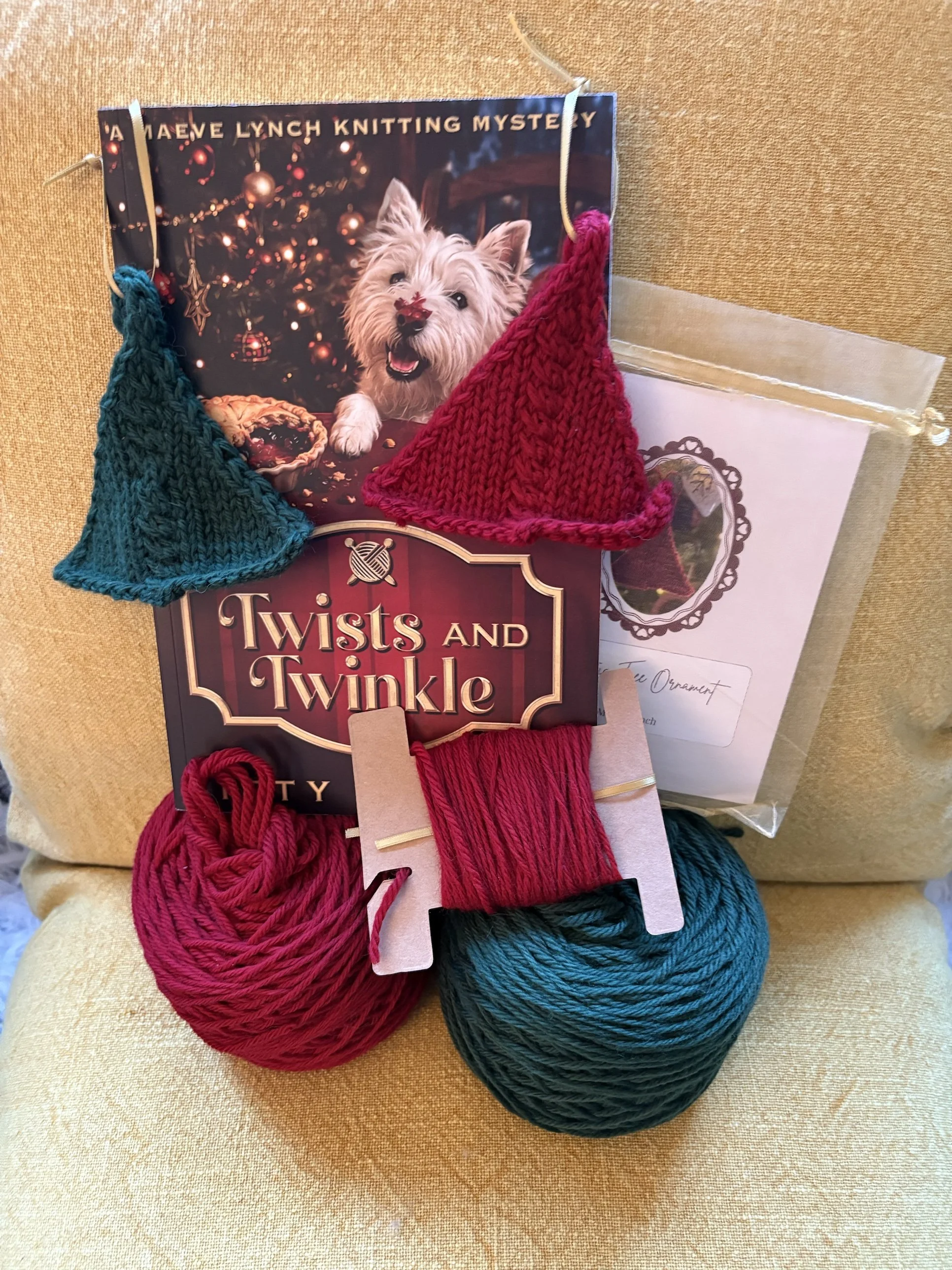 2-Twists-and-Twinkle-gift-set-red-or-green.jpg