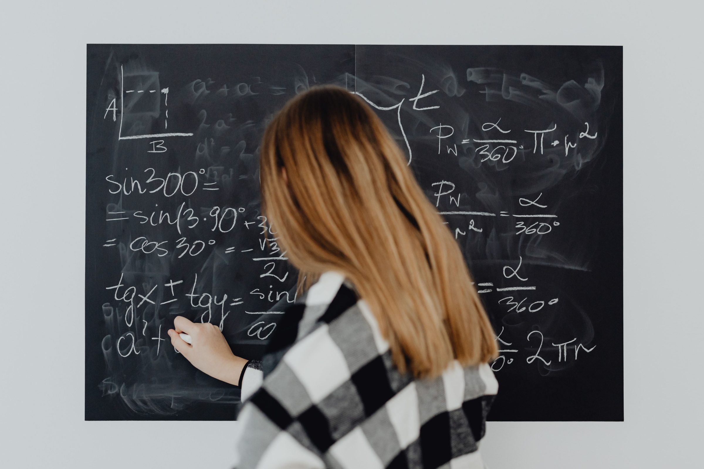 How Independent Problem Solving Builds Student Confidence in the Classroom
