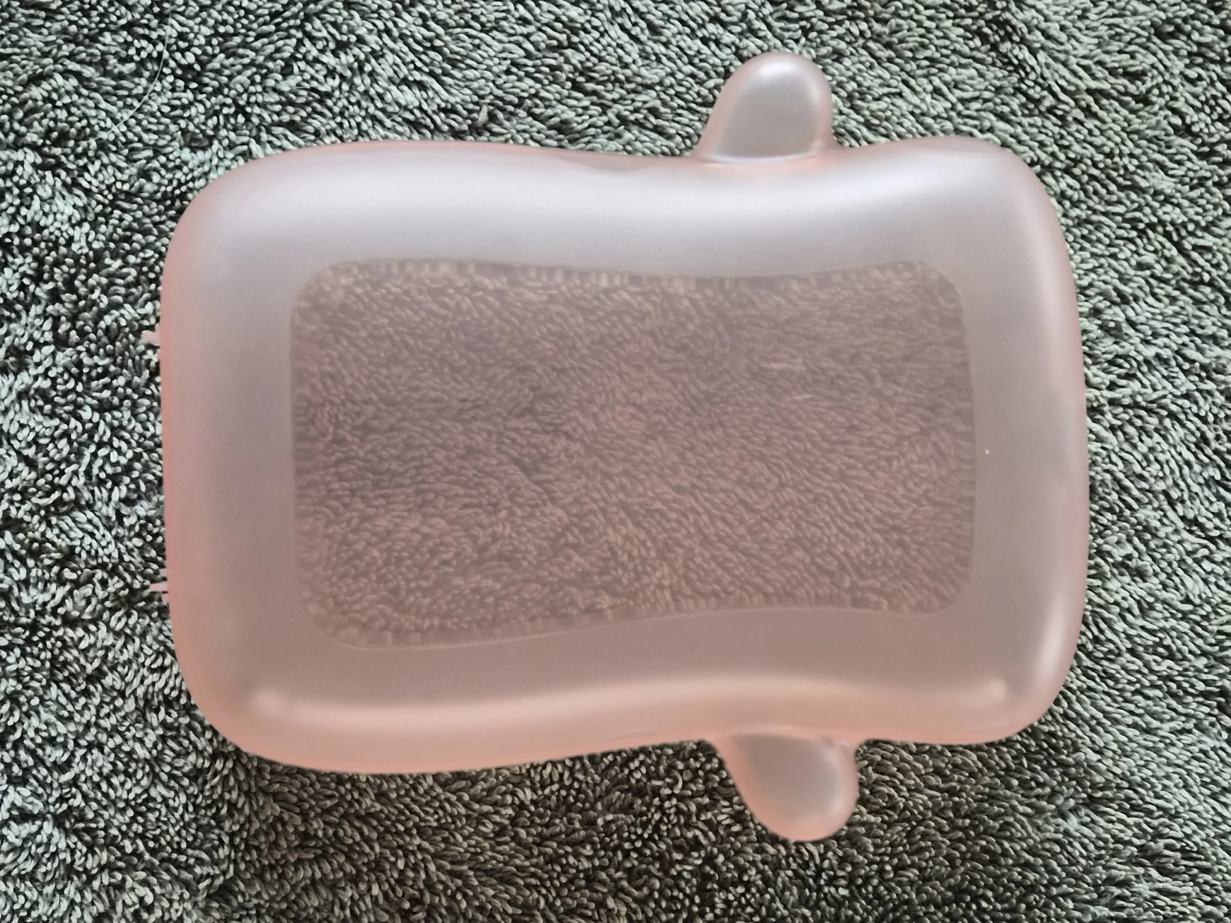 A squeeze food cover for babies