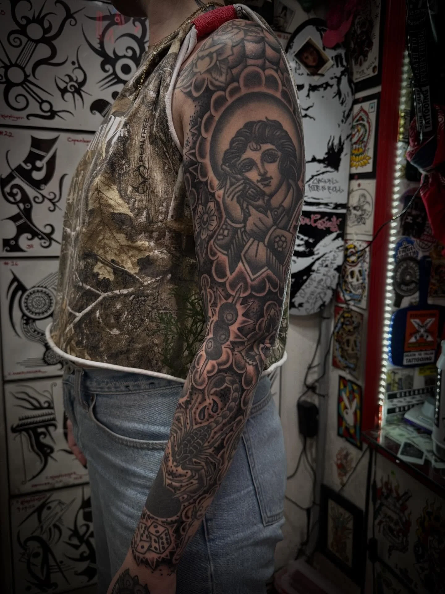 Completed the background for my friend @trashycowgrl  Other arm &amp; hand fully healed. Thank you Delaney!!! Done @elmstreettattoo BOOK YOURS NOW!