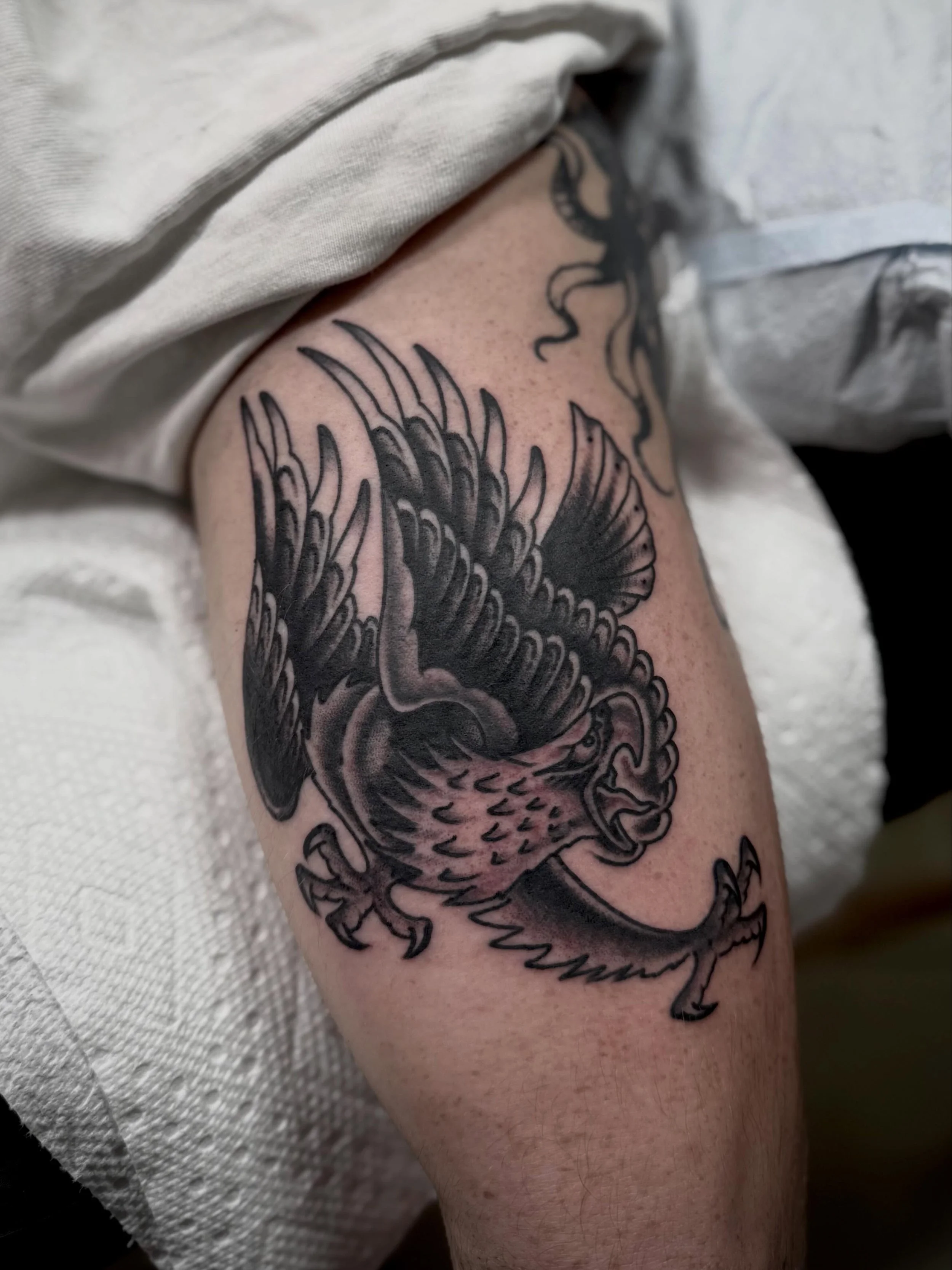 Eagle for Austin. Done @elmstreettattoo 🦅🦅🦅 LINK IN BIO FOR APPOINTMENTS. #traditionaltattoo #americantraditional #tattooart #tattooartist #tattoos