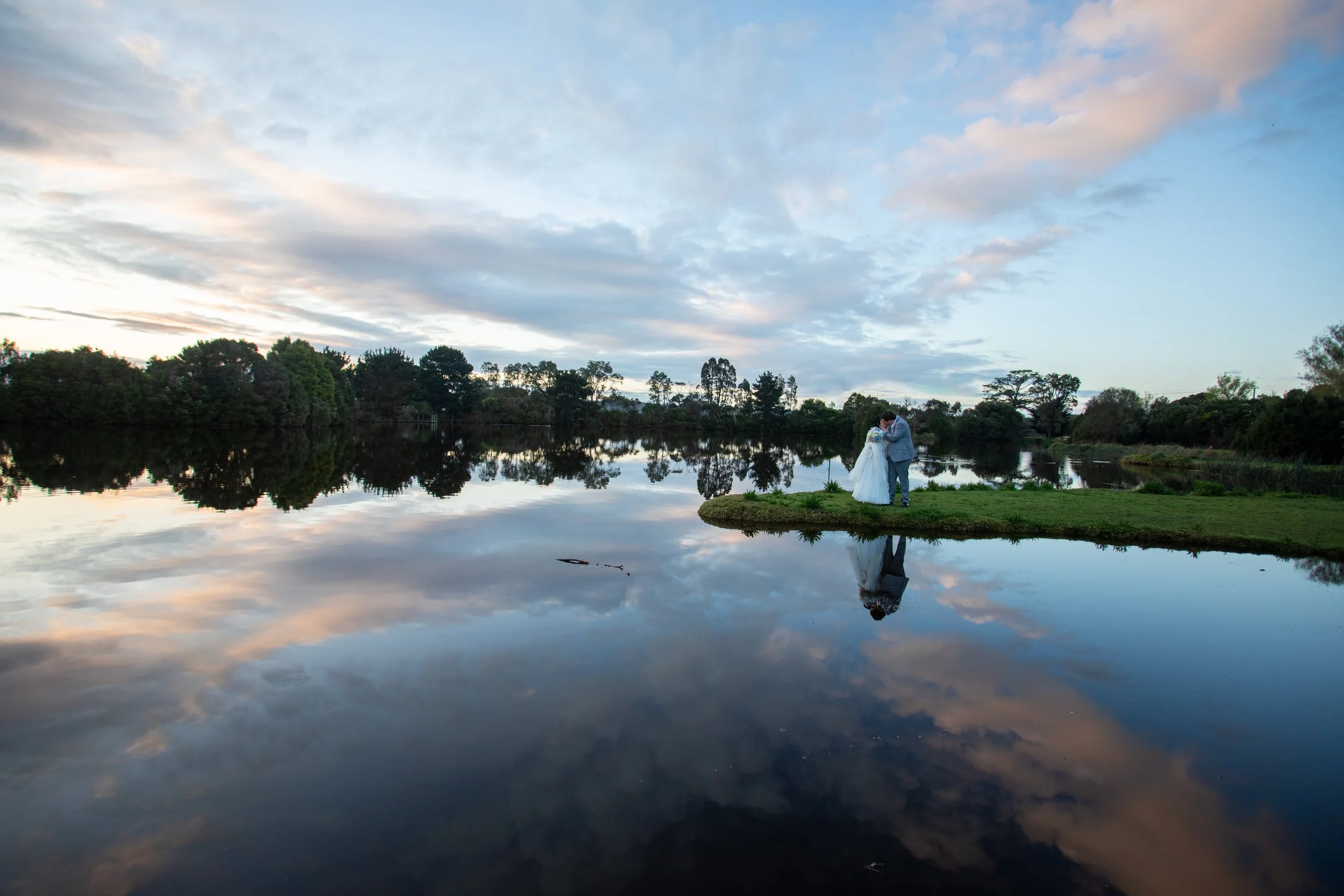 Danielle & Lachy's Wedding at Crittendan Wines in Dromana