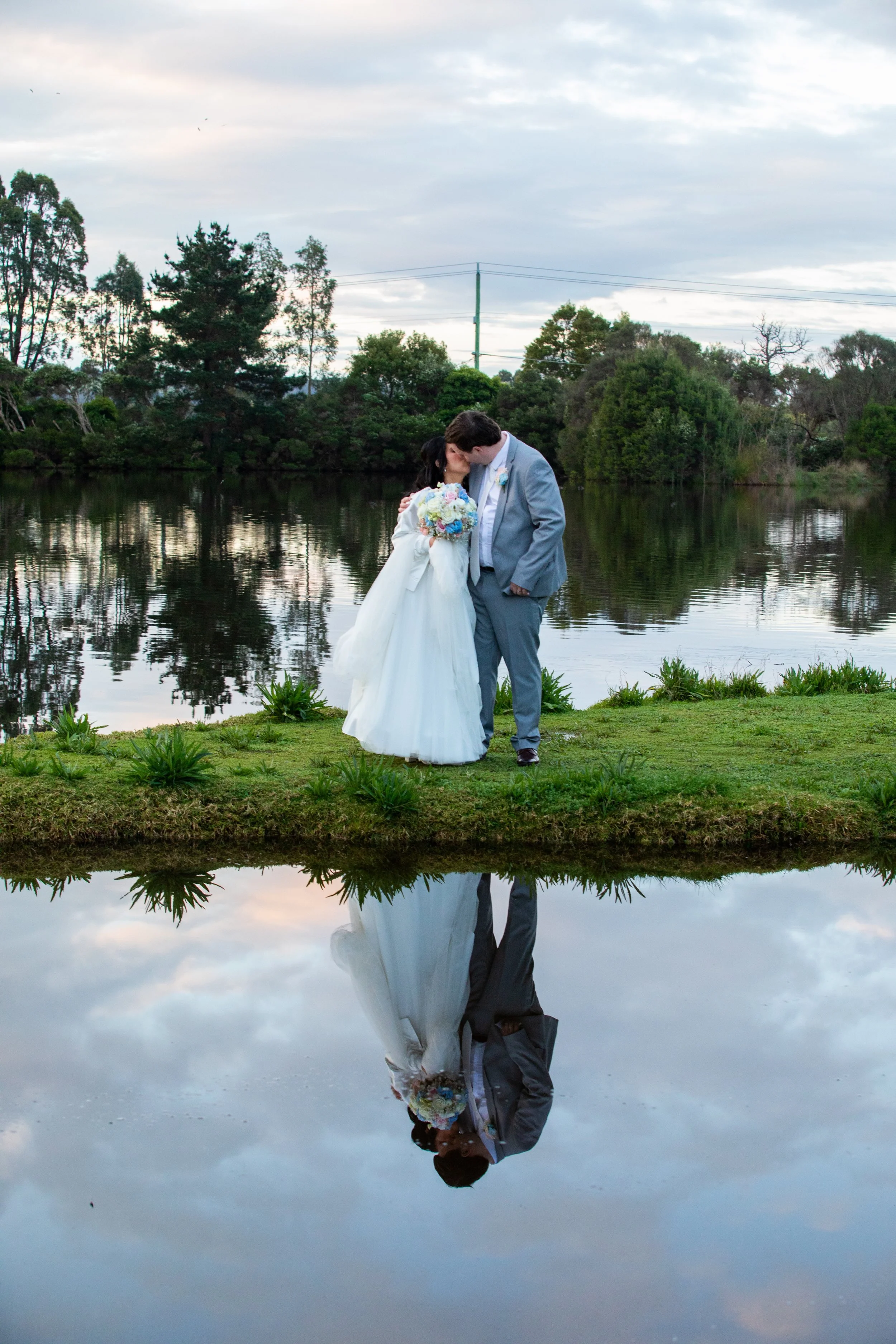 Danielle & Lachy's wedding photo shoot at the lake at Crittenden Estate in Dromana
