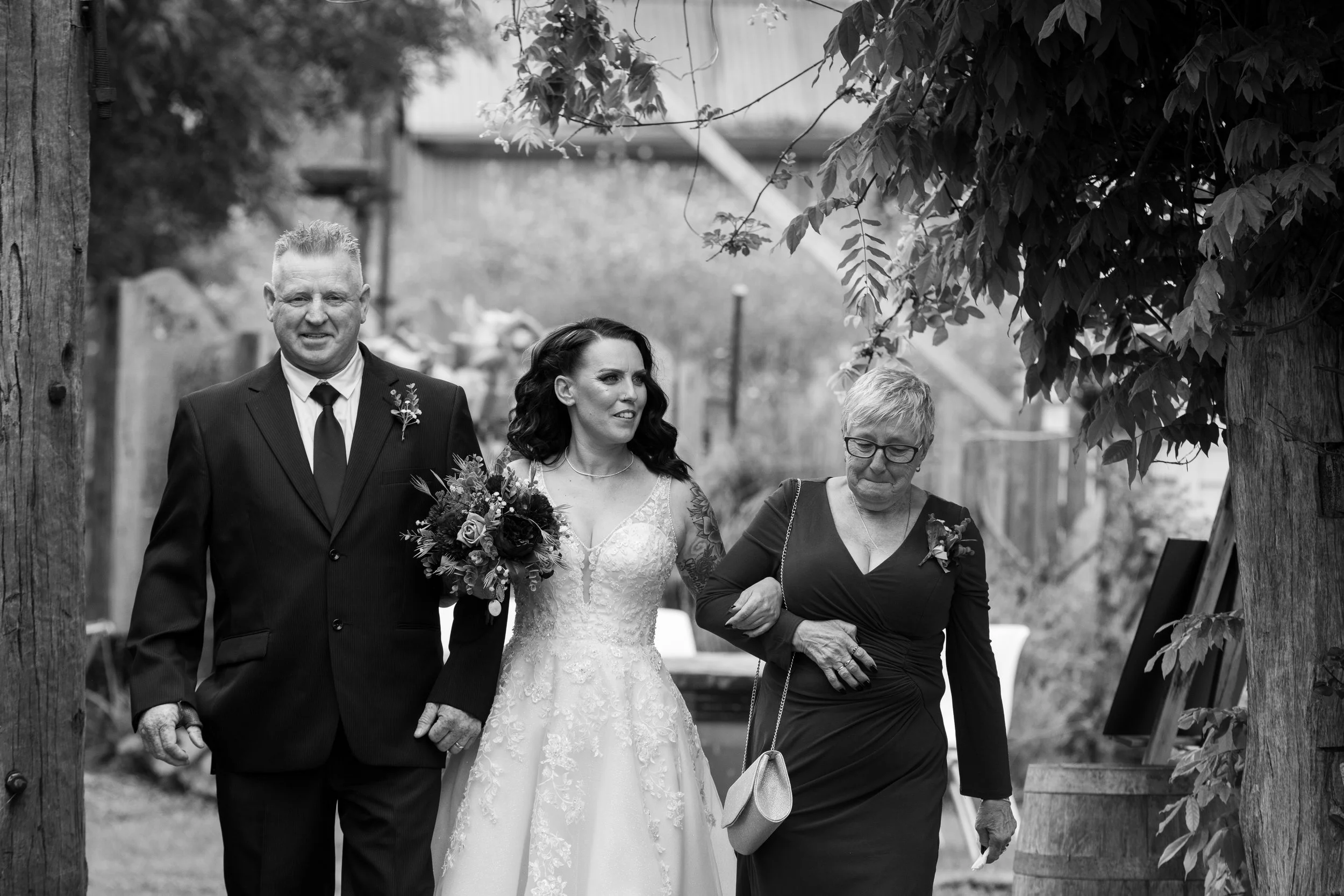 Anne & Ky's Wedding at One Day Estate in Curlewis 