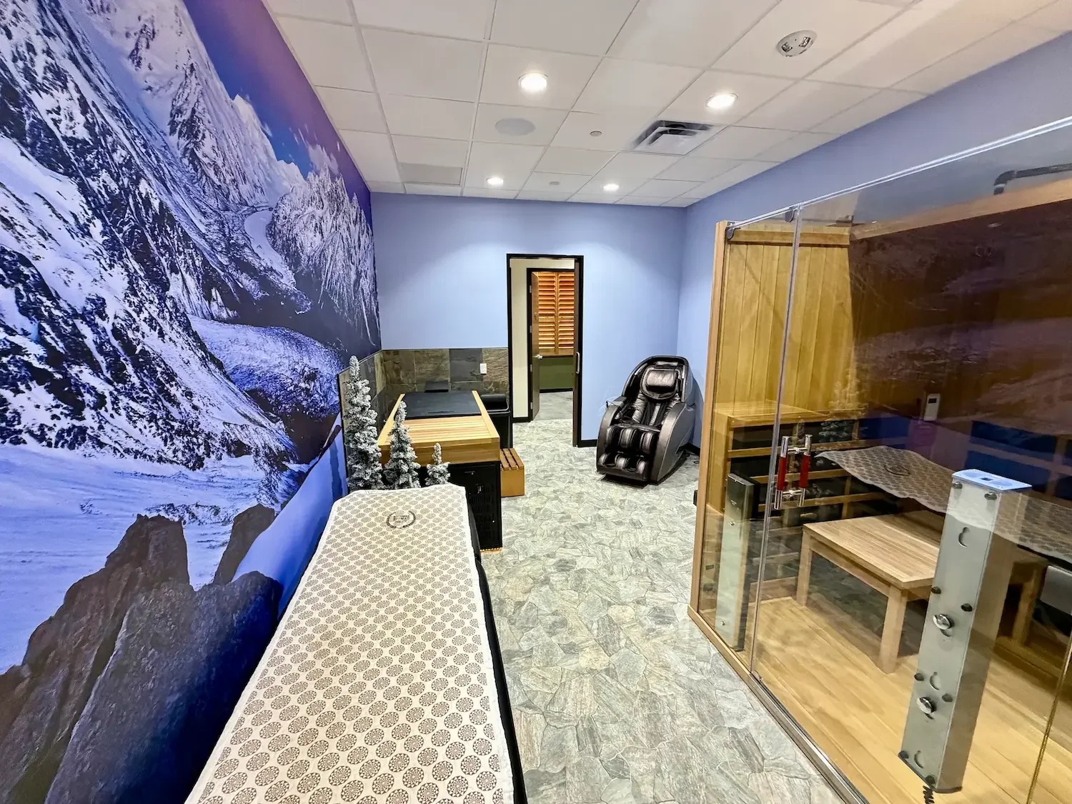 The Mountain Room recovery and restoration therapies suite at The Nature of Health wellness spa in Gilbert, AZ