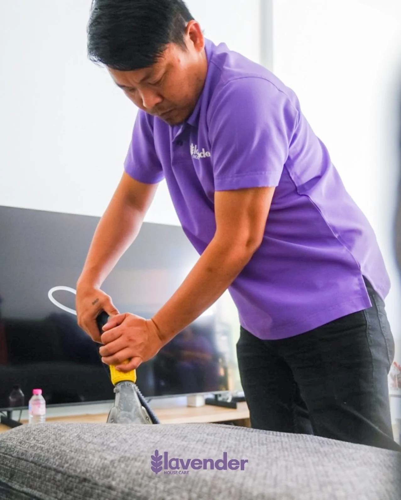 ✨ Breathe new life into your sofa with a deep clean that removes every speck of dust and dirt. 🛋️💦 Perfect for a fresh start!

#DeepClean #SofaRefresh #CleanLiving #FreshVibes #HomeCare #DeepCleaningService
#lavender