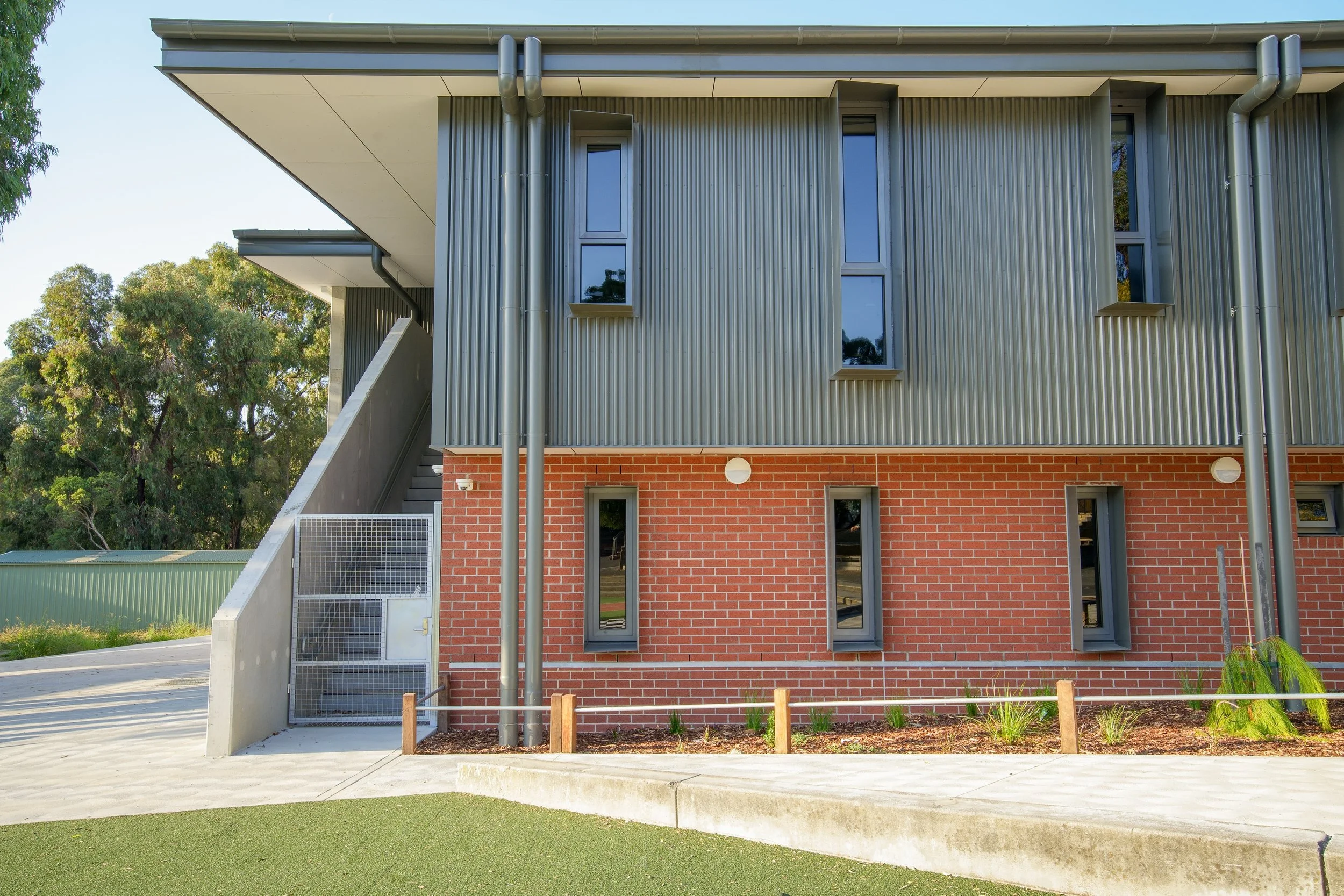 LABURNAM -15.jpg