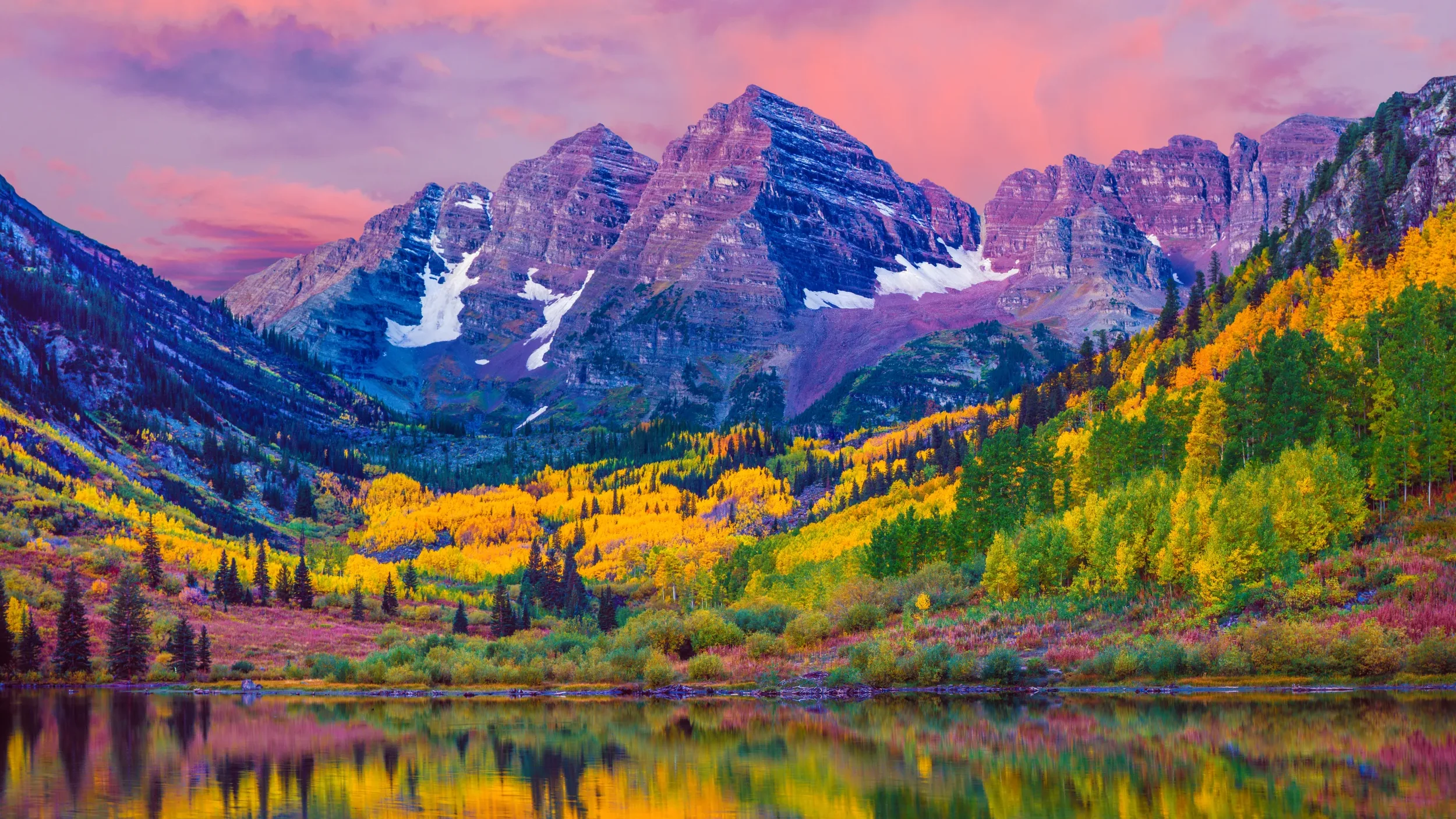 Maroon Bells in fall at sunset
