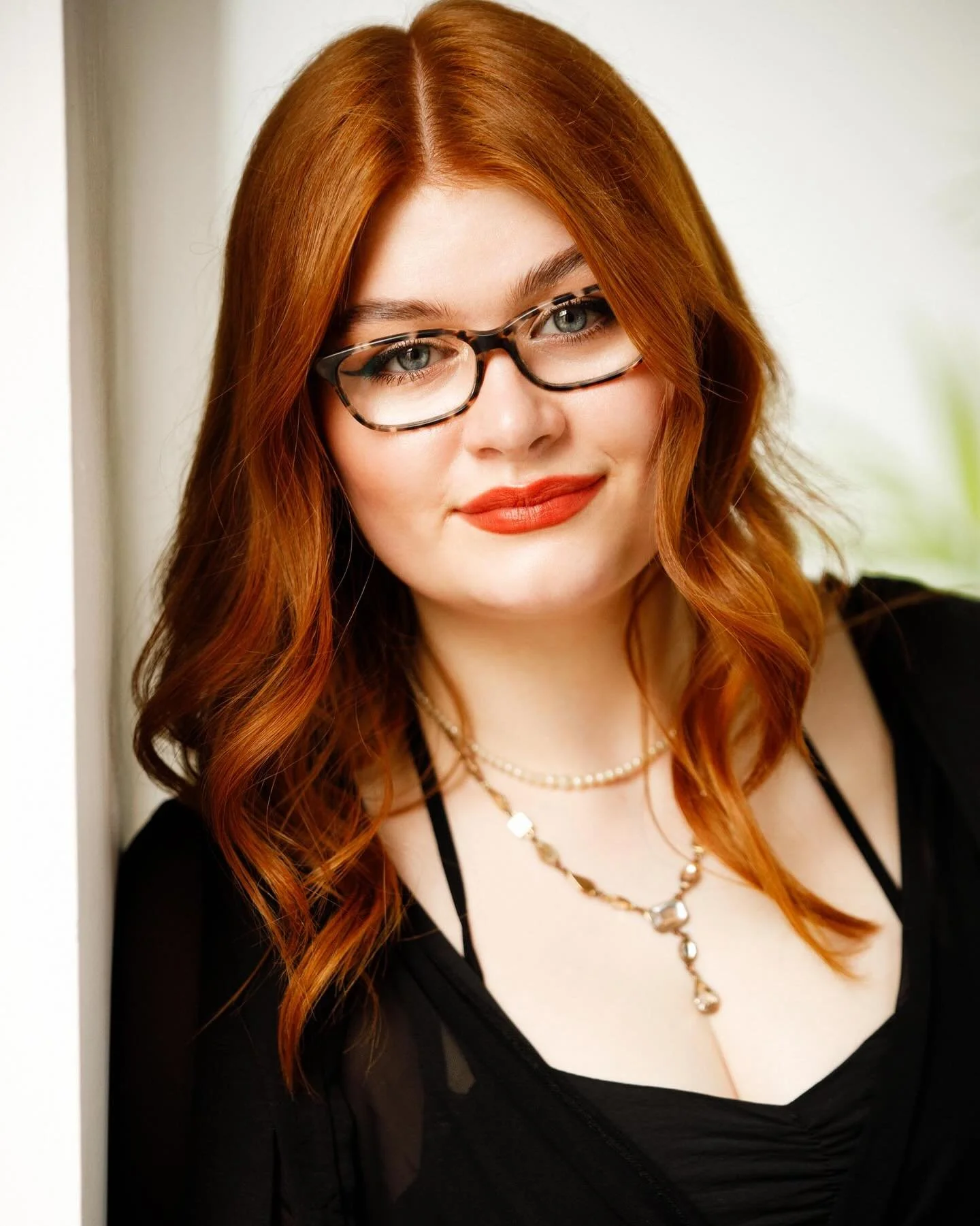 Lilie @liliacs101 

Double bass musician 

Headshot - Branding - Portrait

#musician #londonmusicians #doublebassplayer #doublebassist #londondoublebass #royalacademyofmusic #londonorchestra #londonportraitphotographer #redheadgirl #redheadbeauty #mu
