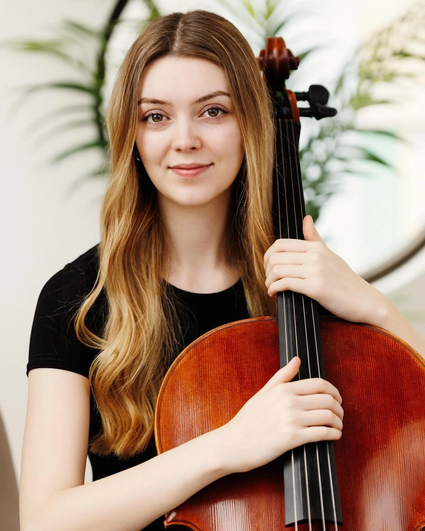 Amazing shoot with a cello musician Annie @anniehodgsonn 

Headshots / Portraits / Branding - bespoke photo sessions that easily can be booked at

www.AngeliquePortraitPhotography.co.uk

#cello #royalacademyofmusic #londonorchestra #musician #brandin