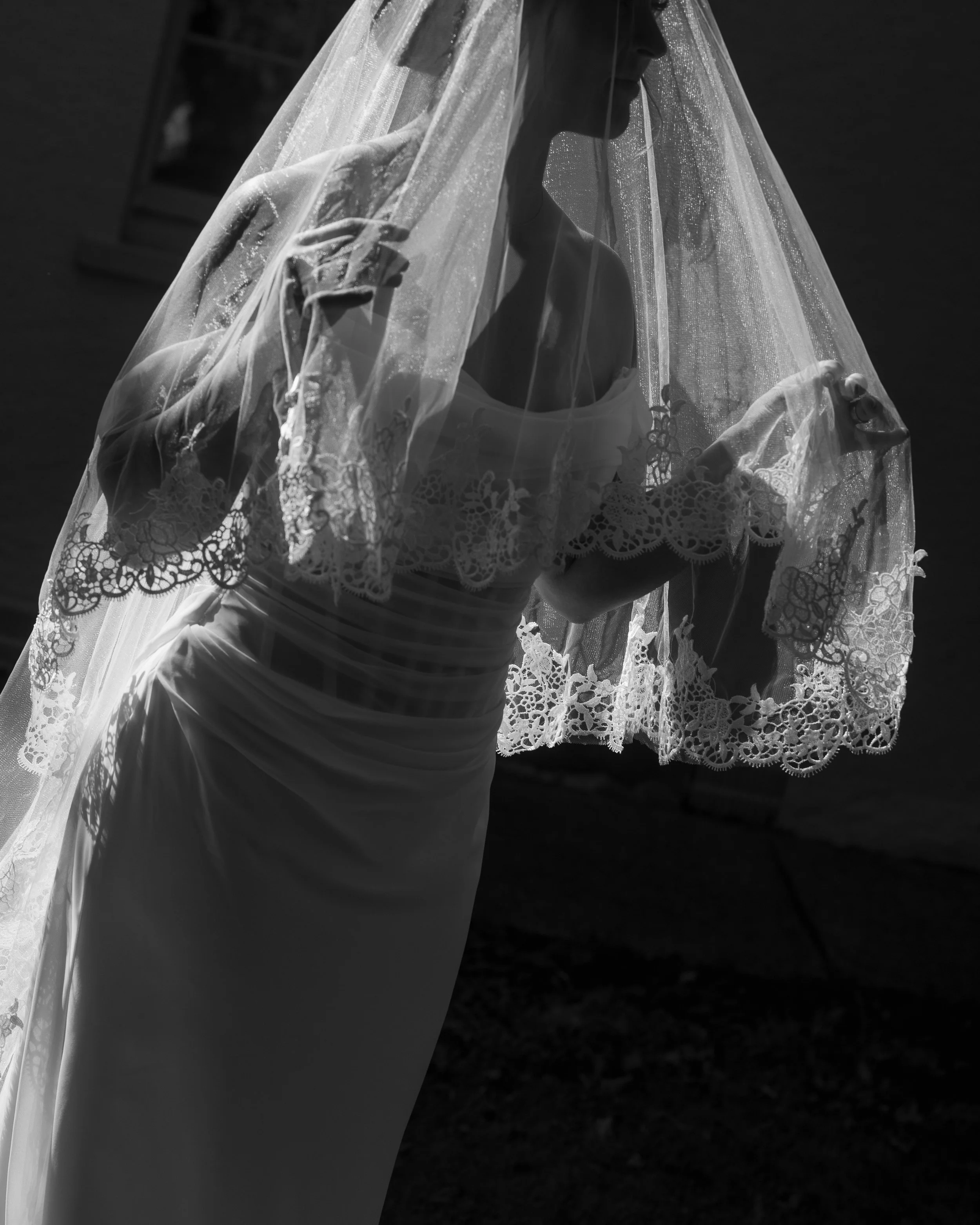 Just @morganleephotography_ capturing these stunning images of @amantebridal at our recent shoot @mewburnpark 💯

Photographer @morganleephotography_
Concept &amp; styling @etc.eventstyling
Florals @benita.tscharke.floral
Stationery @jemandi_designs
