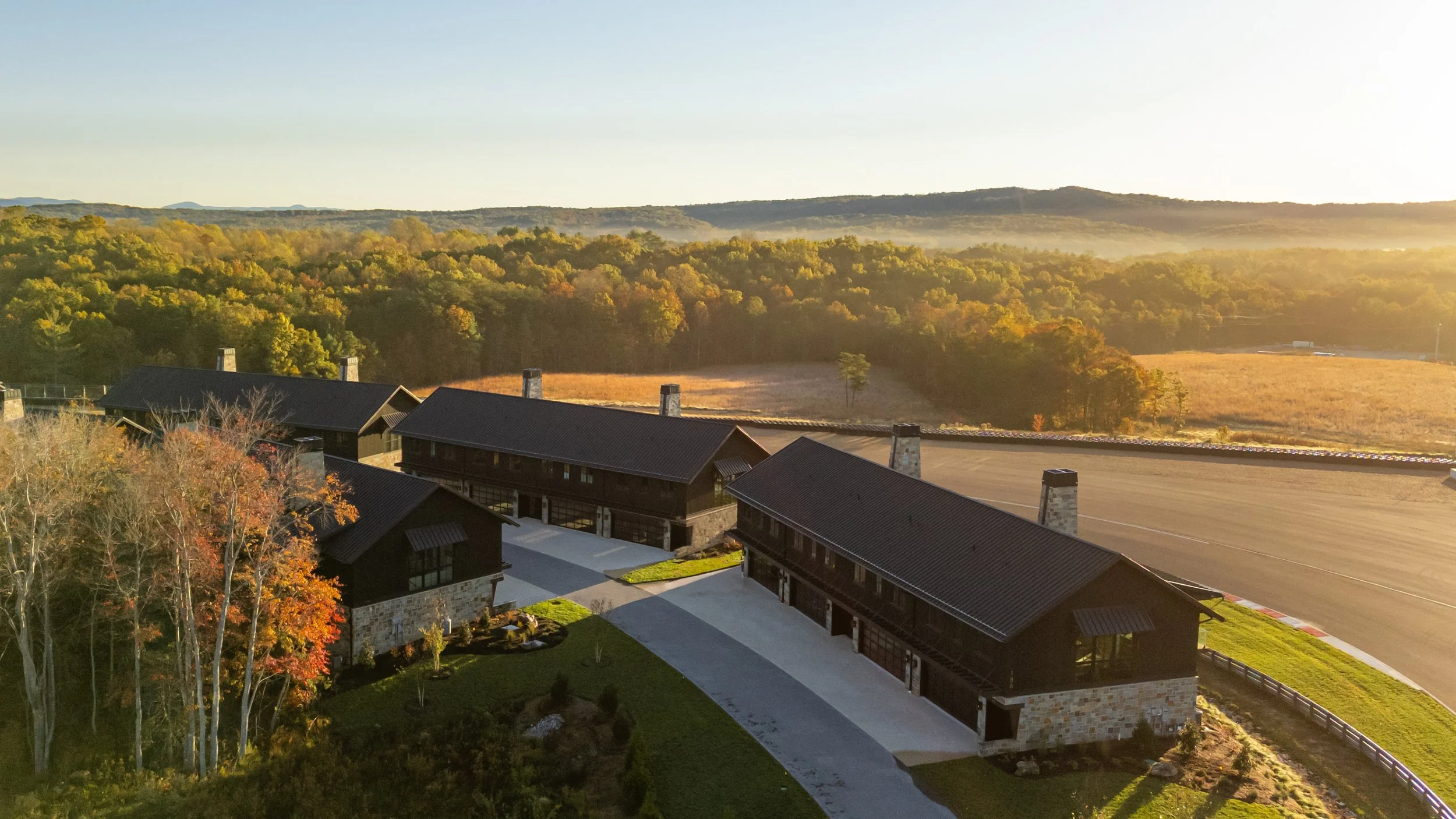 FLATROCK MOTORCLUB GARAGE LOFTS