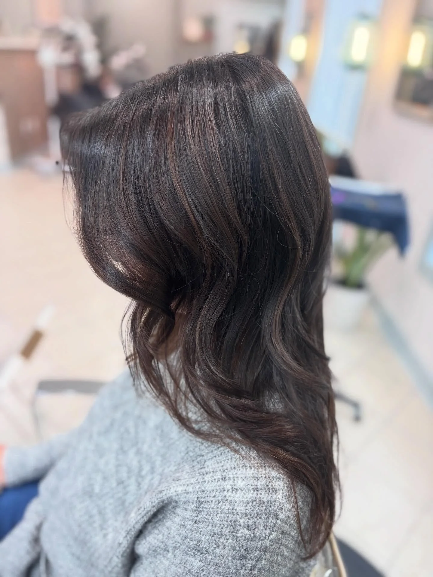 January, you were not cool. 

We are happy to see a new month with beautiful hair like 👆🏼 this walking out of the salon. We are looking forward to longer days, warmer temps, and all our favorite clients joining us on 2/20 for our client appreciatio