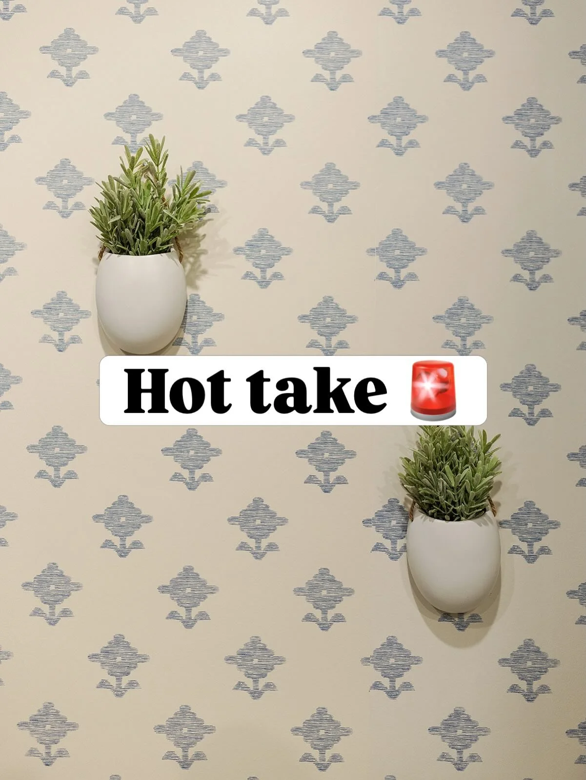 We think you should love where you work and that&rsquo;s why we prefer &ldquo;commitments&rdquo; to contracts. We want to work with stylists that are respectful and professional, and therefore aren&rsquo;t held to strict start/end dates. 

We hope to