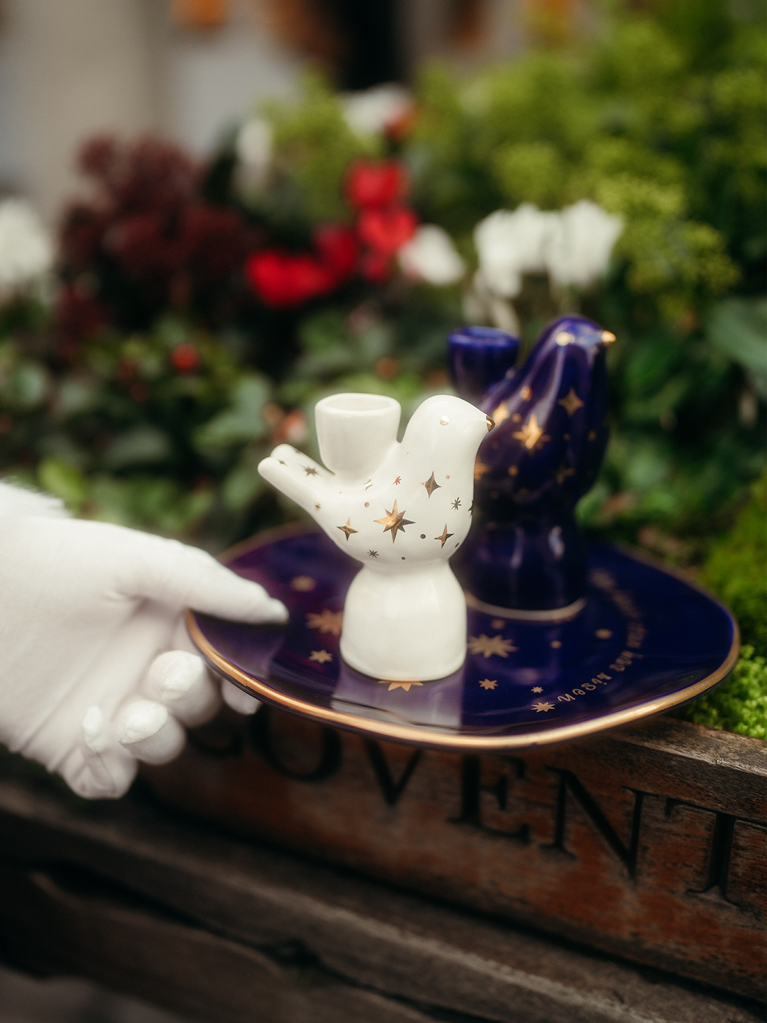 'Lastivochka candle holder with golden stars' - Ceramic candle holder in white (small)