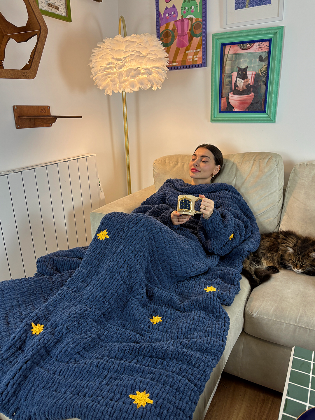 “Night full of stars” - knitted sleeved blanket PEORDER