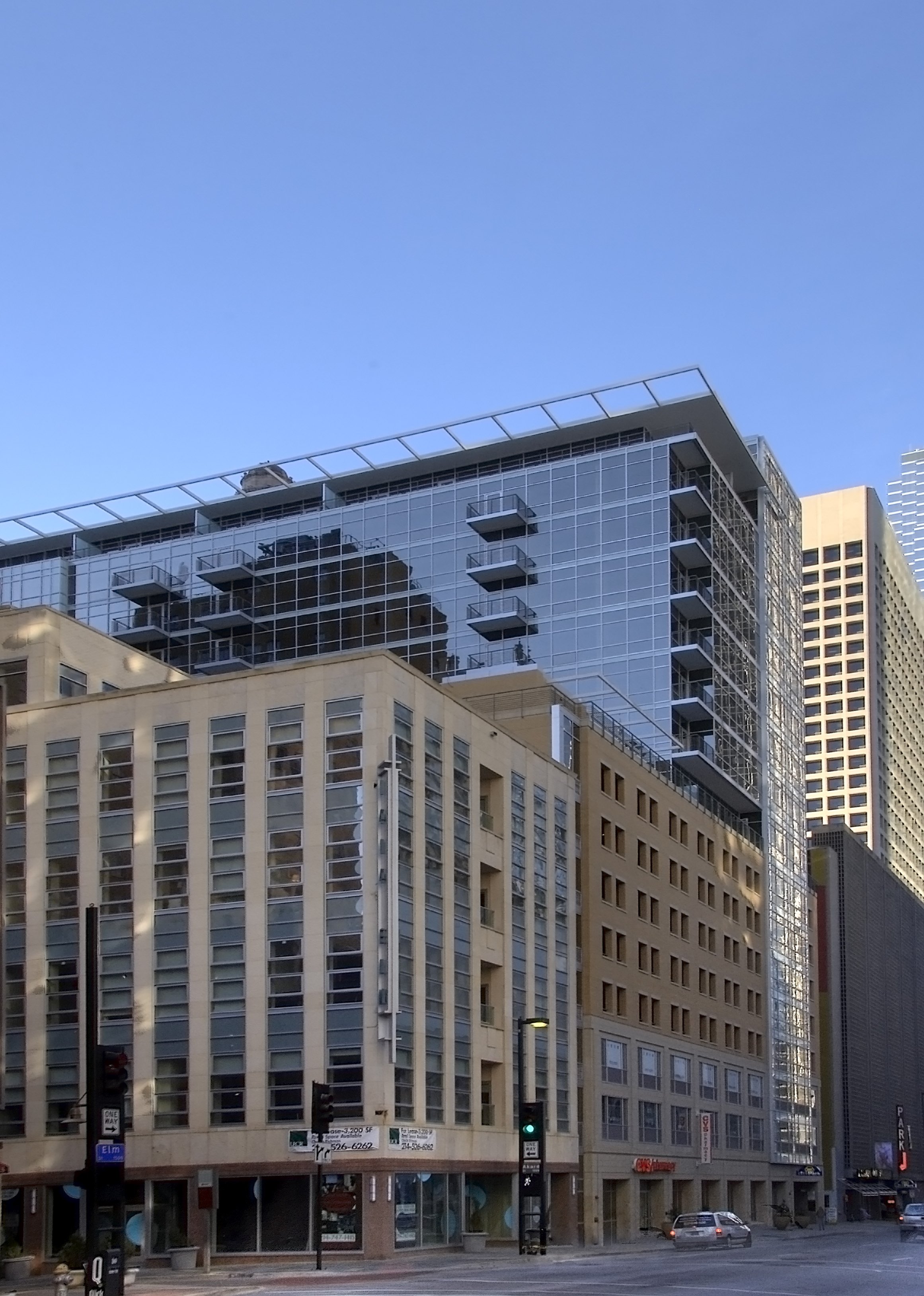 1407 and 1414 elm exterior.JPG