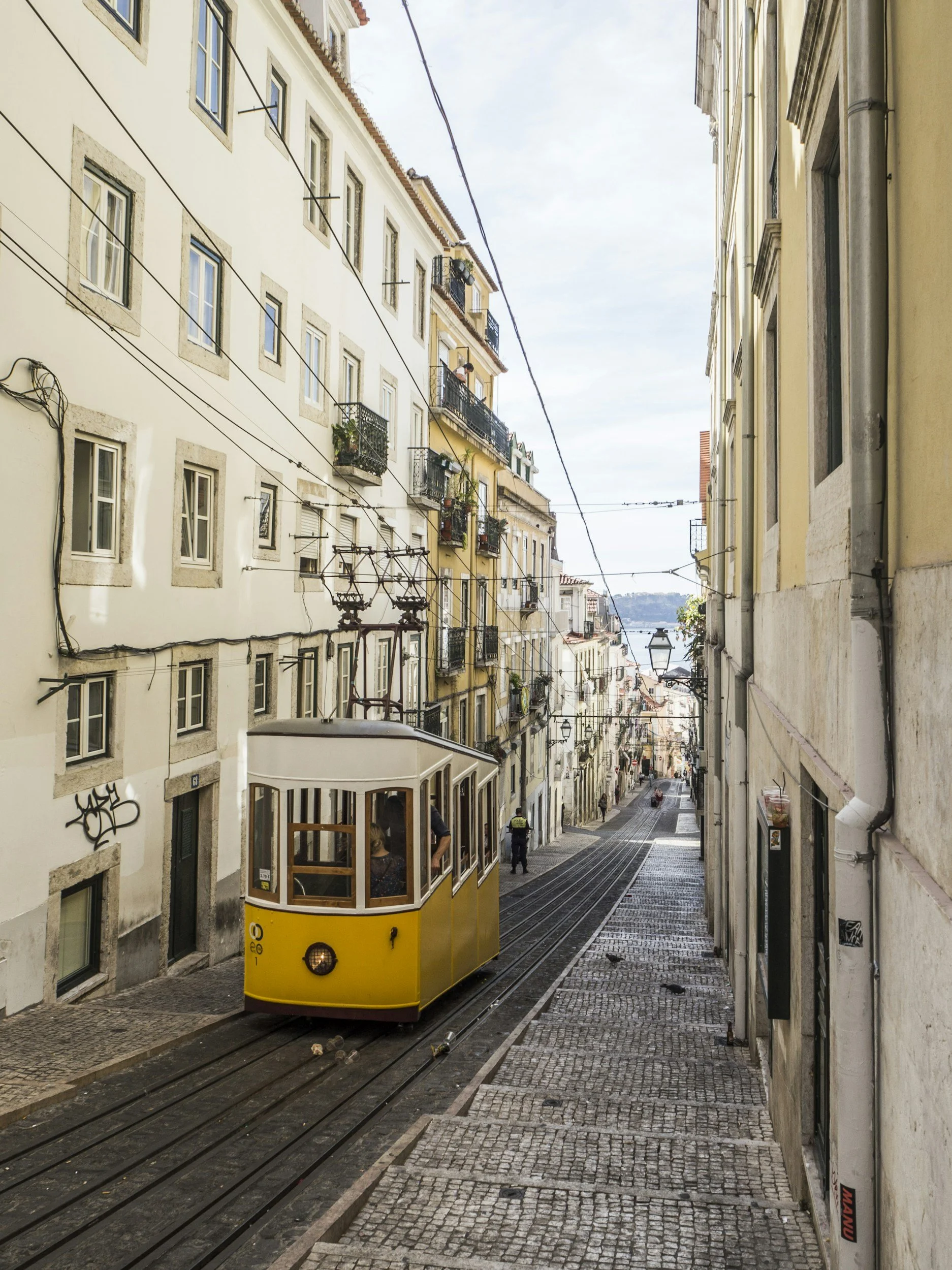 unsplash-image-hVzHCspuUM4.jpg