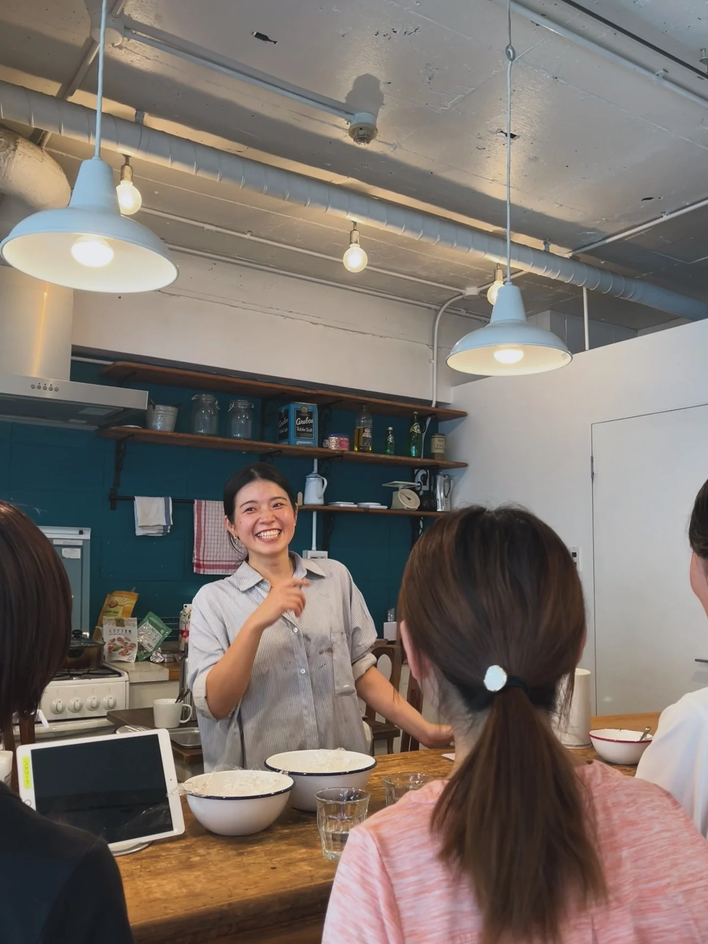 Veganスイーツ&times;ヨガ&times;マインドフルネス🧘

とても嬉しいお声掛けをいただき、超素敵なヨガスタジオ @studiolotus8_tokyo にて
ワークショップを開催させていただきました☺️

甘いものが止まらない理由 心理学の座学とジャーナリング
その知識に基づいたスイーツ作り
そして心を整えるヨガ
と、盛りだくさん！

あーーーー楽しかった！！！

いつかこんなふうに
ヨガや食事を通じて、心を大切にする
素敵なスタジオを作りたいってずっっっと思っていて
なんだか夢