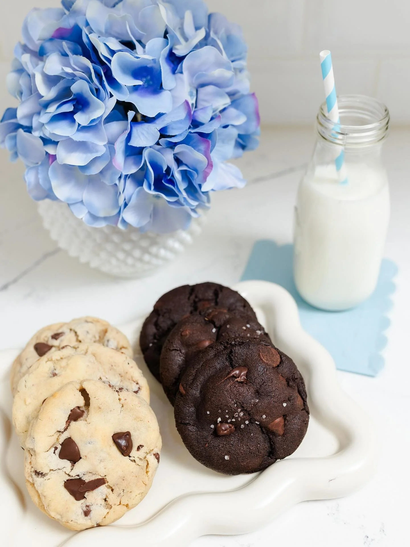 Are you just not sure what to order?! Take a look at our TOP TWO flavors! Our classic Chocolate Chip & our decadent Double Chocolate Salted Caramel are currently tied for first place in order selections for this week! 
Don’t ask us to choo