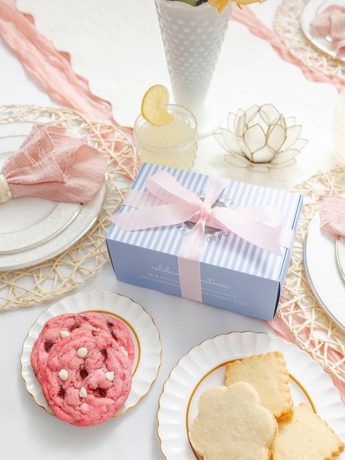 Our new Mother&rsquo;s Day Cookie Box is officially live on the website! Order now to show mom how much you love her! And remember, you can choose any ship OR pickup date!

Add a personalized, handwritten note as well 💗💐🍪🌸 

Shop here https://www