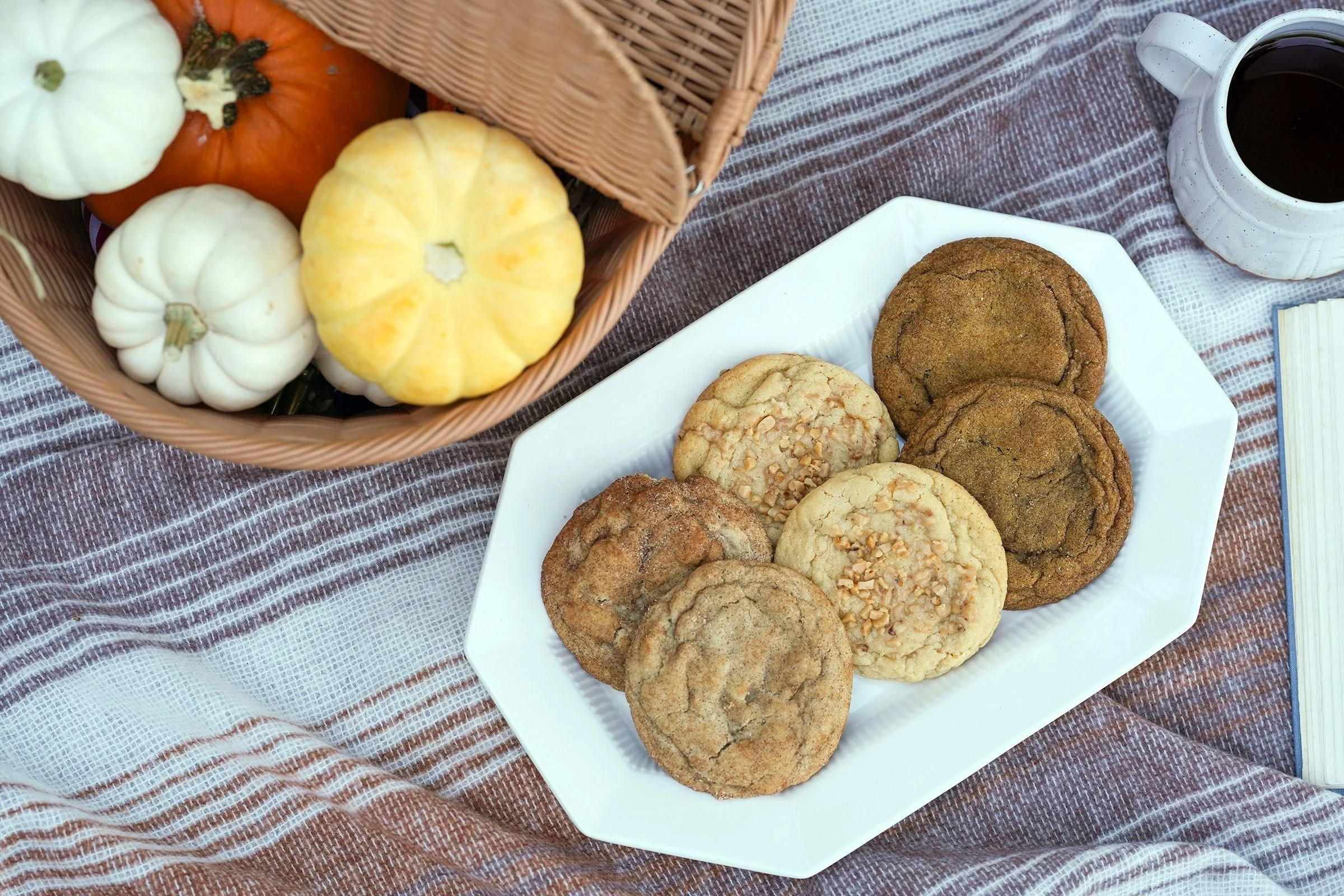 Today is your last day to save! Shop and save 20% on your entire order using code HAPPYFALL 🍁🤎🍪

Our fall menu is a delicious mix of warm and cozy flavors&hellip; have you tried them yet? They won&rsquo;t last forever so take advantage of this swe