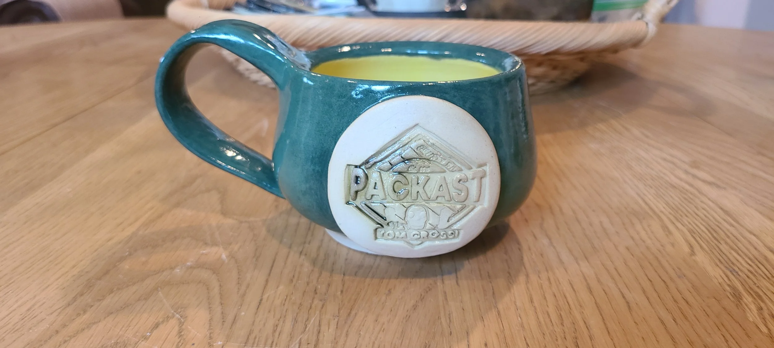 Packast Mug but it's short and squat