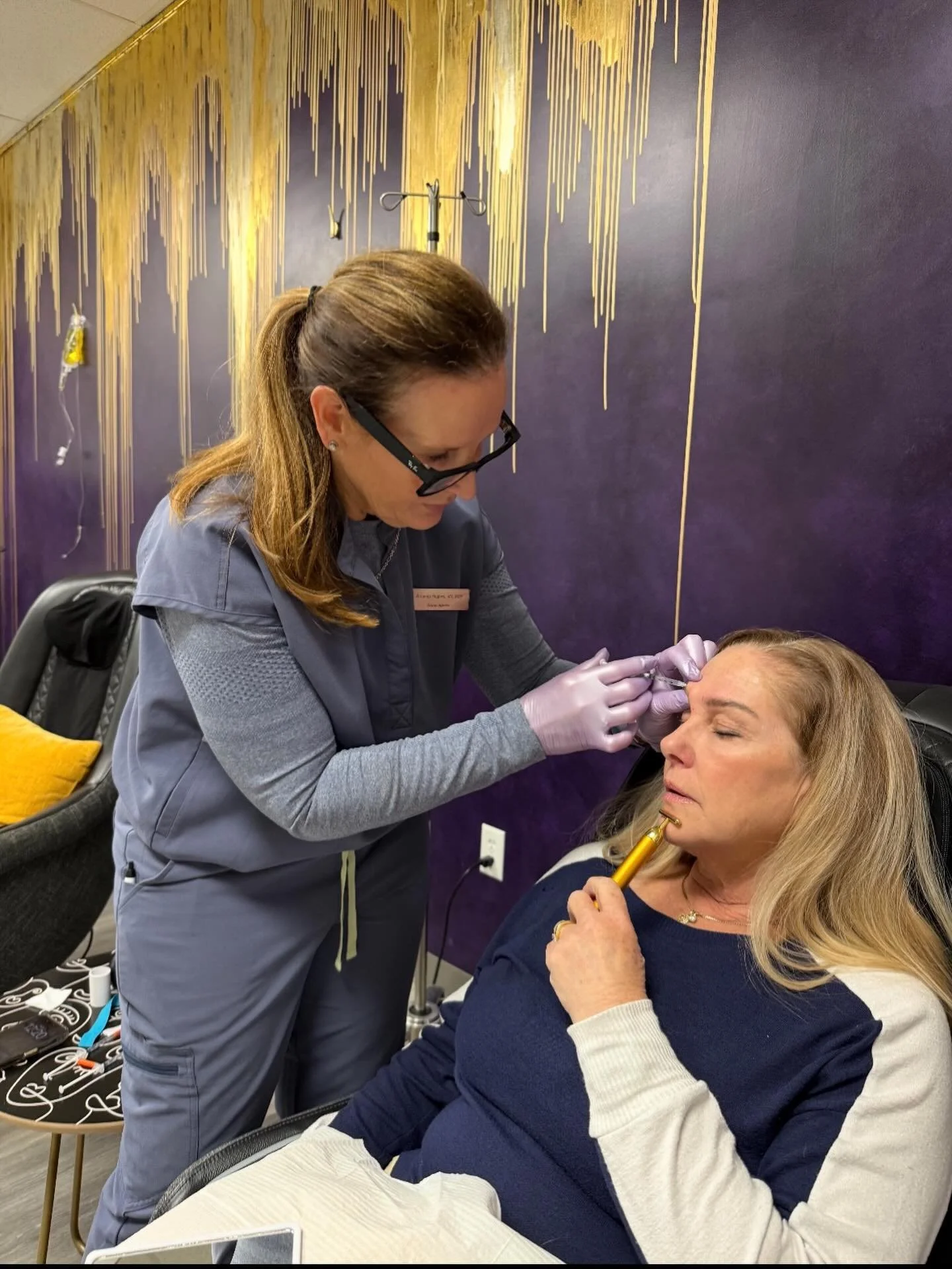 It&rsquo;s a great time to come get an IV drip to boost immunity, and at the same time might as well get some Botox!  #botox #ivvitamindrip #bestaestheticinjectors