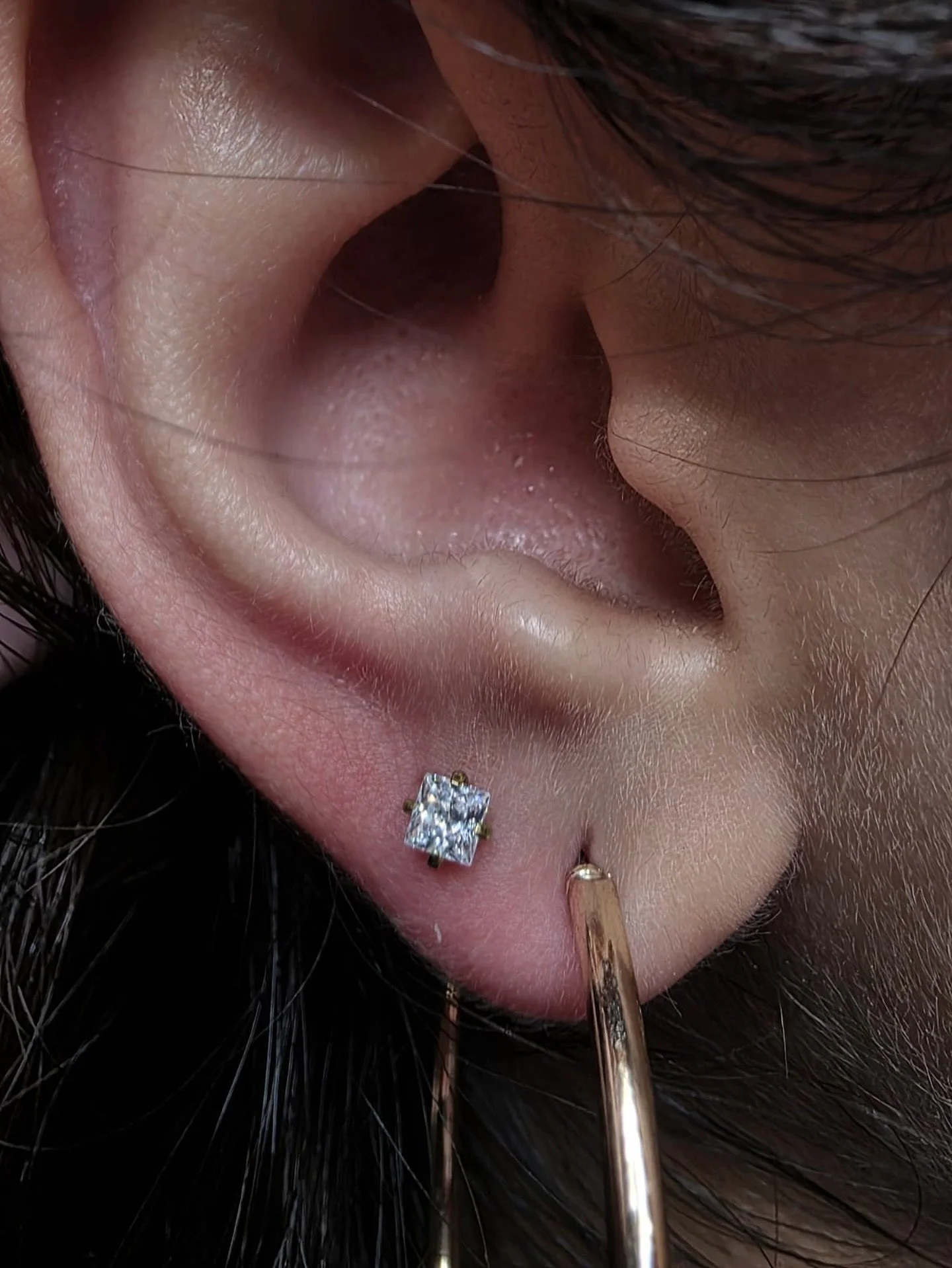 Absolutely stunning second love with a wee sparkle 👀 @badmoon.piercings making people a little more fabulous bit by bit 😌 
⭐️Safe piercing practices
⭐️Sterile and Hygienic to the highest standards 
⭐️High quality piercing jewellery 
Visit our web