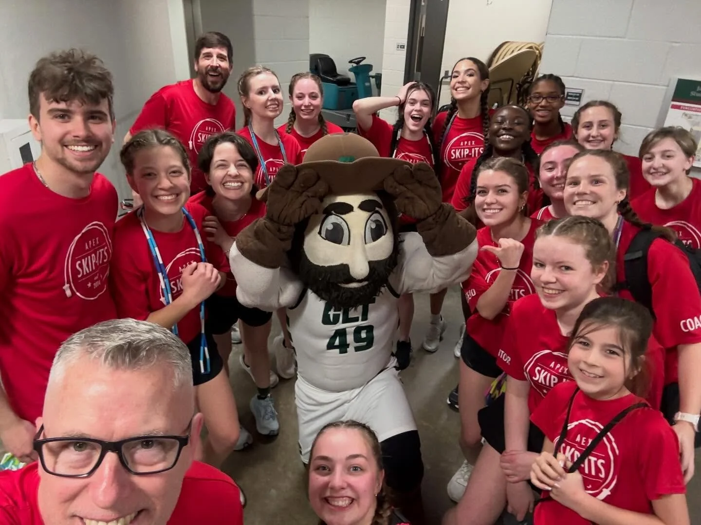 We had the BEST time performing our halftime show at the UNC Charlotte game today! So proud of this team and the heart they brought to the floor. What a moment! 🏀✨ #ApexSkipIts #HalftimeShow #charlotte49ers #unccharlotte