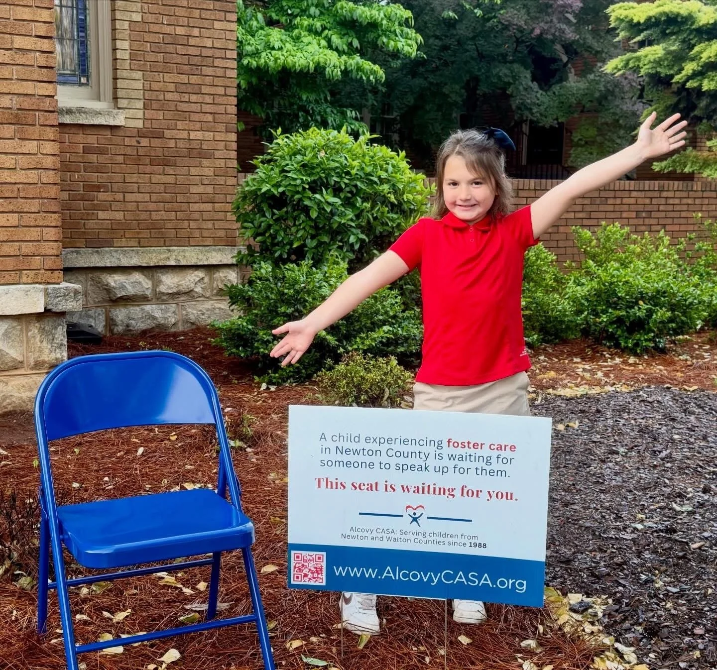 Spotted: an Alcovy CASA #fostercareawarenessmonth sign and chair at First Presbyterian Church, Covington, GA !

Thank you for supporting our program and the children we serve!
@fpccovington 
#FosterCare #NationalFosterCareMonth #volunteering #CASAvol