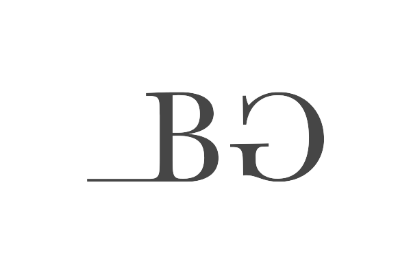 10% off room rates and on weekends and 15% off midweek room rates