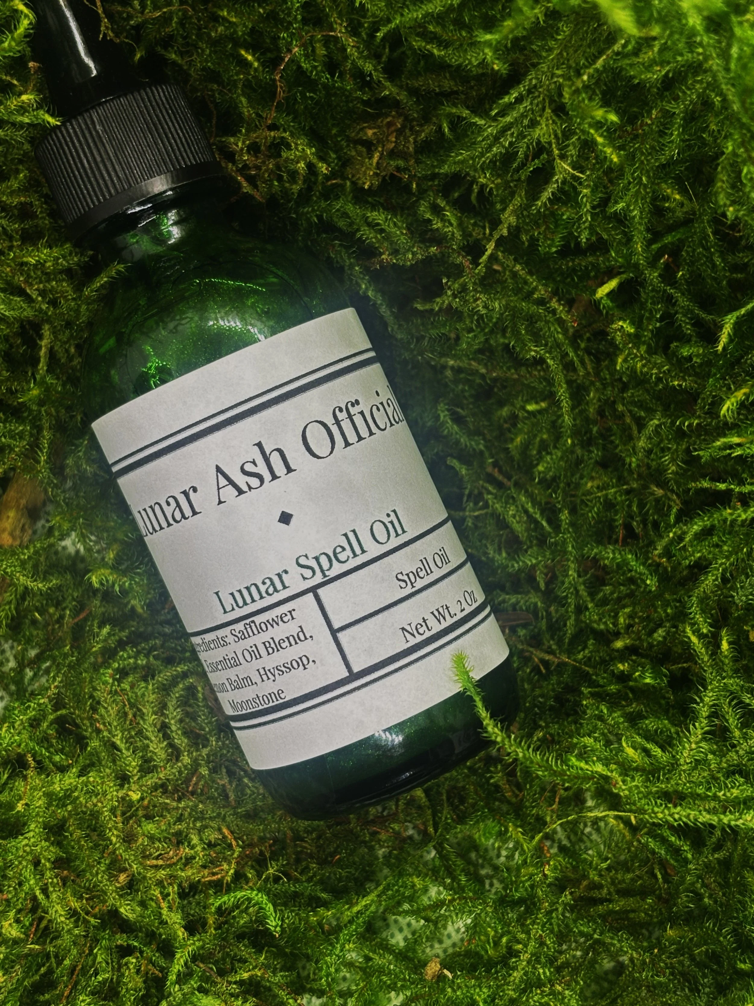 Lunar spell oil 2.jpg