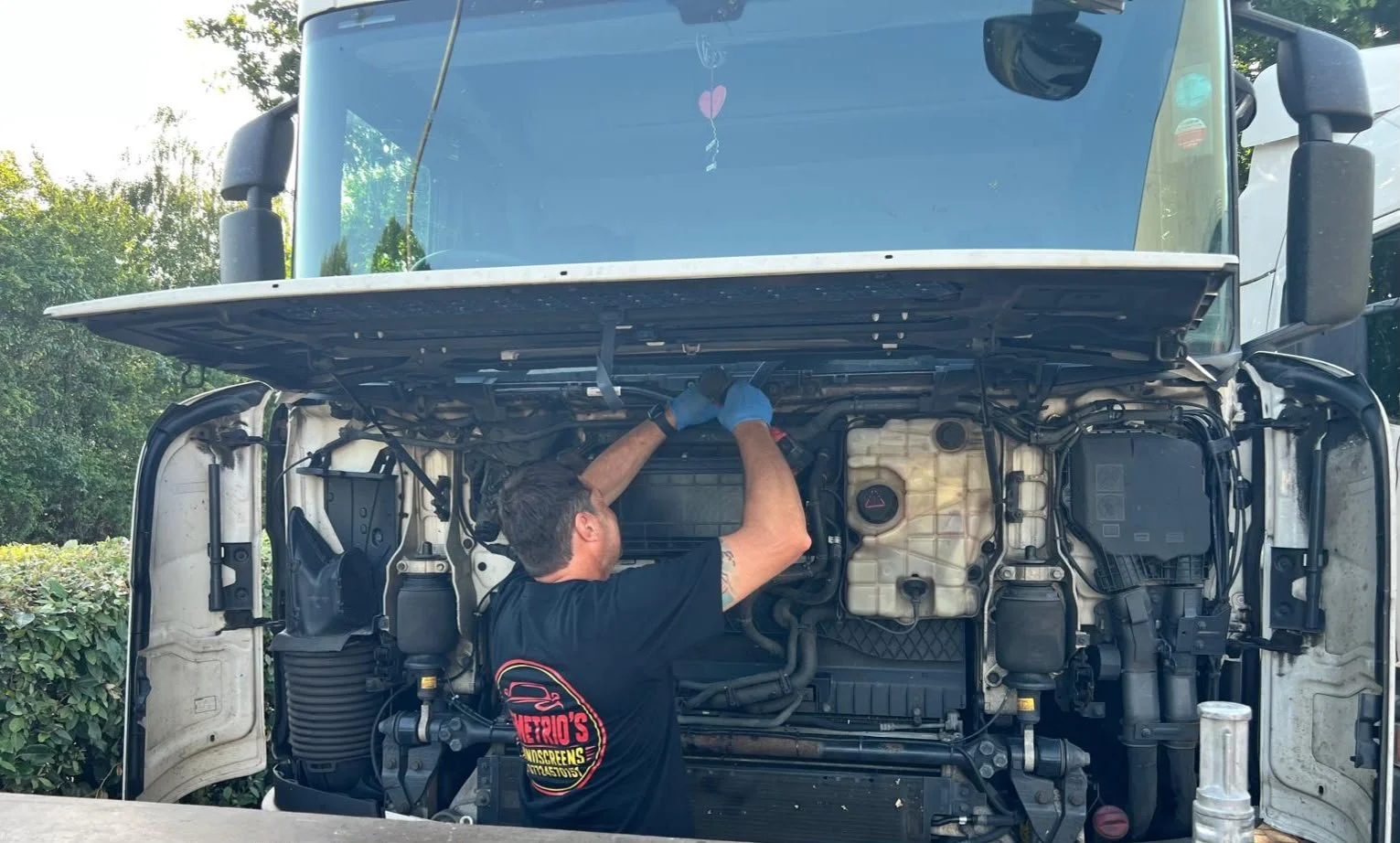 Professional Windscreen & Vehicle Glass Services