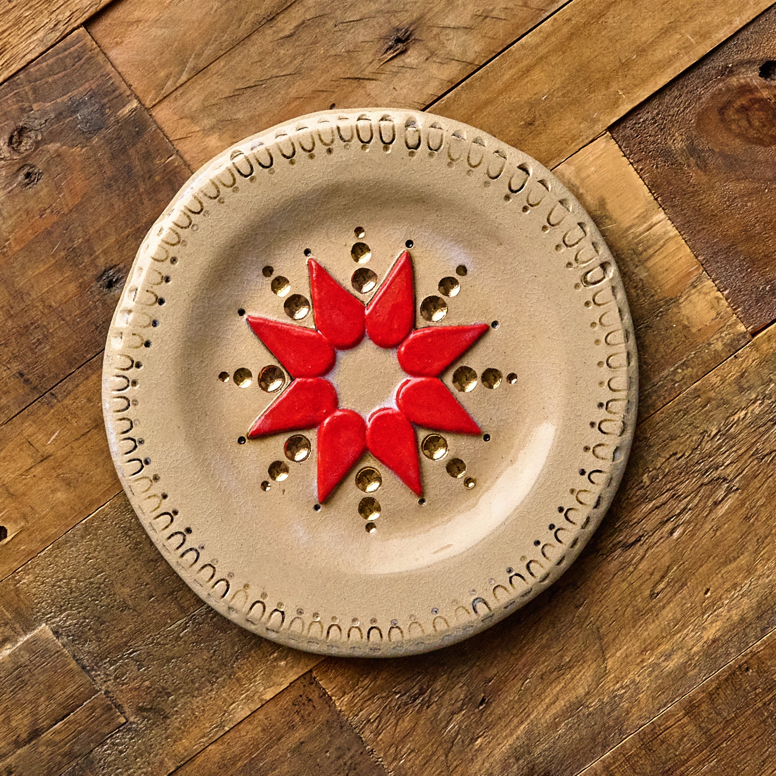 Folk Plate - Red Star