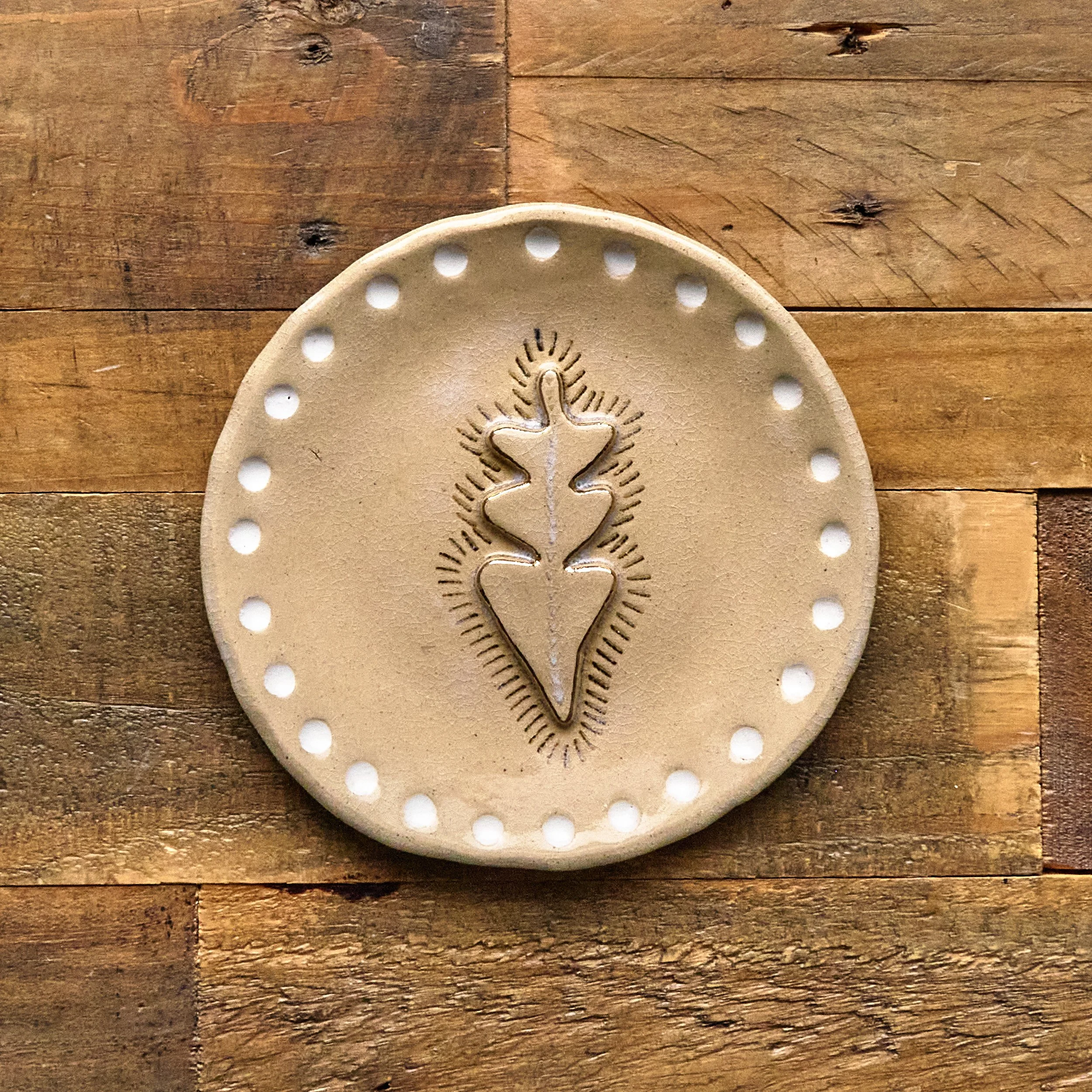 Folk Plate - Leafy Plant