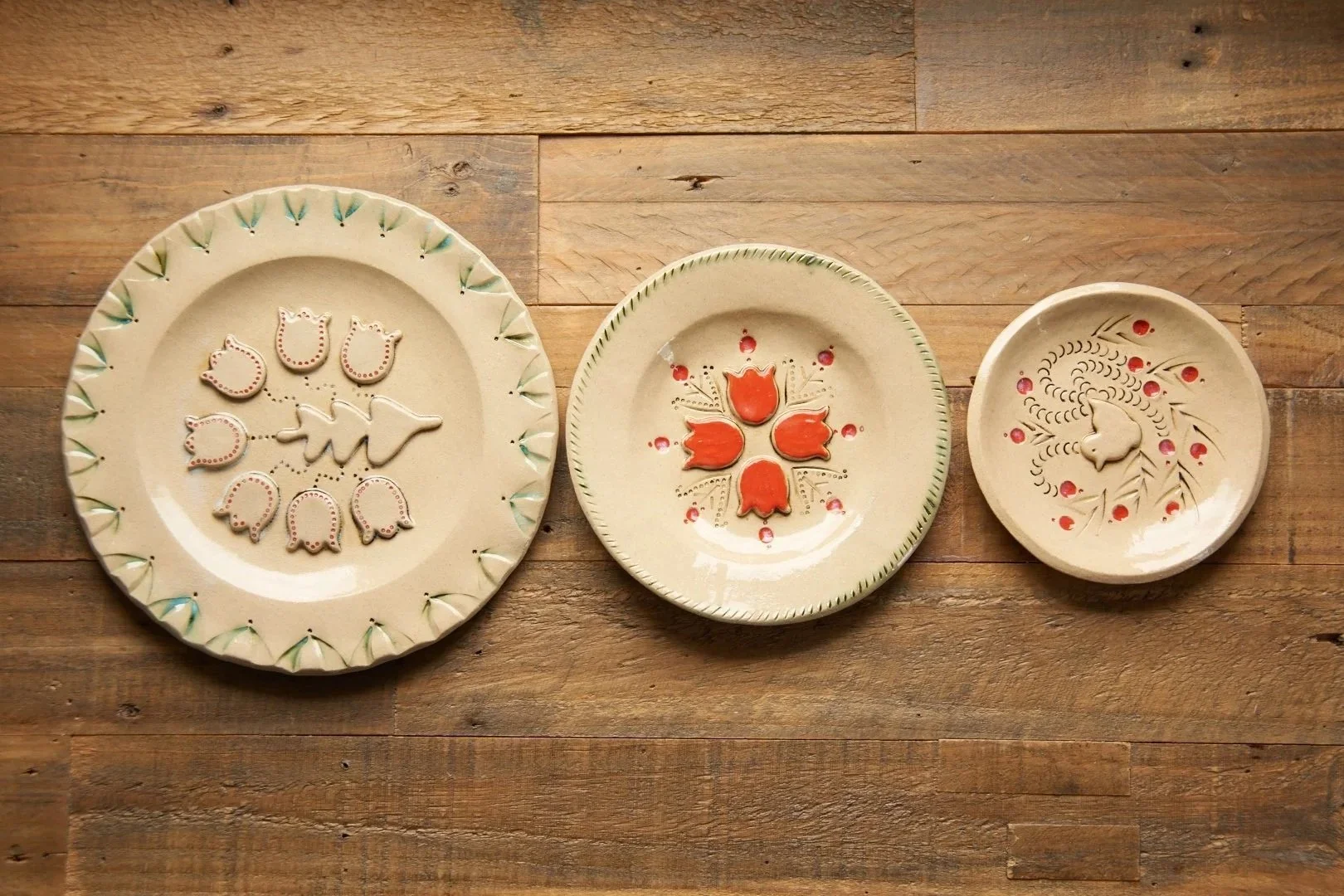 Folk Plates Set - Red Garden