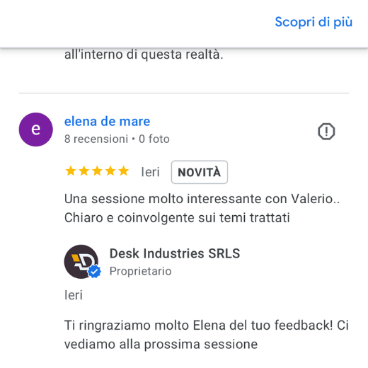 Schermata di una pagina di recensioni o feedback online, con commento positivo di Elena de mare su un sessione interessante e coinvolgente, con risposta del proprietario di Desk Industries SRL.