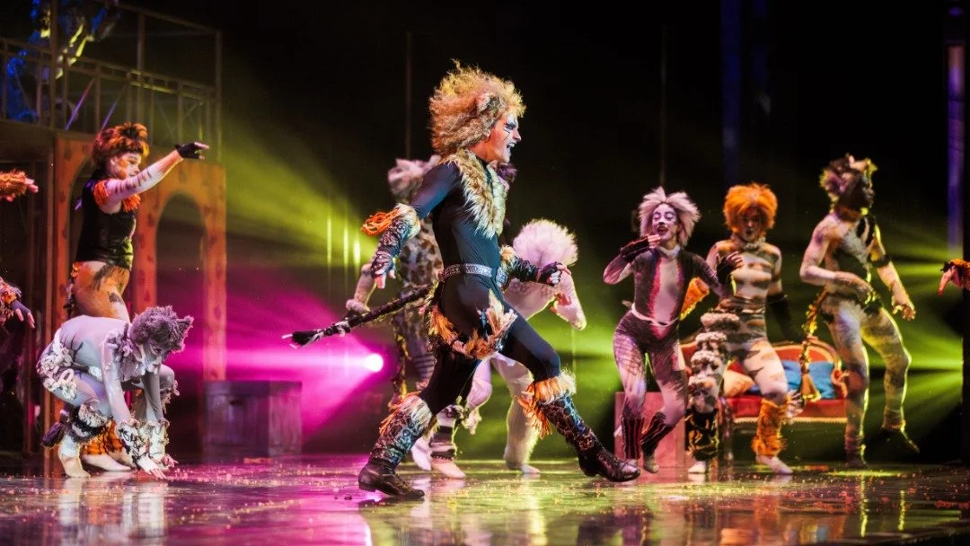 While my goal for myself was to capture portraits, this production deserves a dedicated post in landscape - emphasizing the lighting, choreography, and overall design that put this performance over the top (though you can see I couldn't resist trying